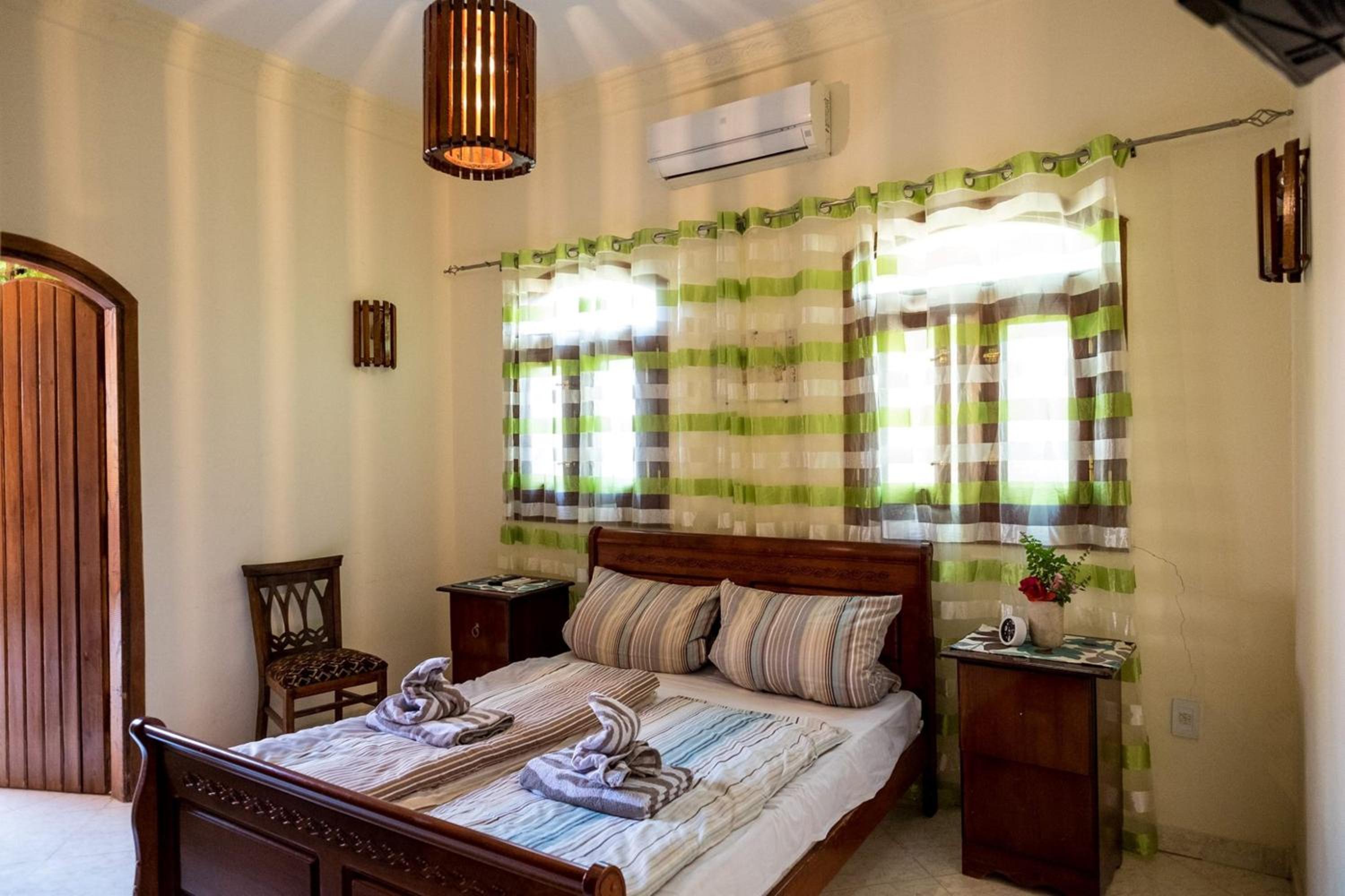Nile Compound