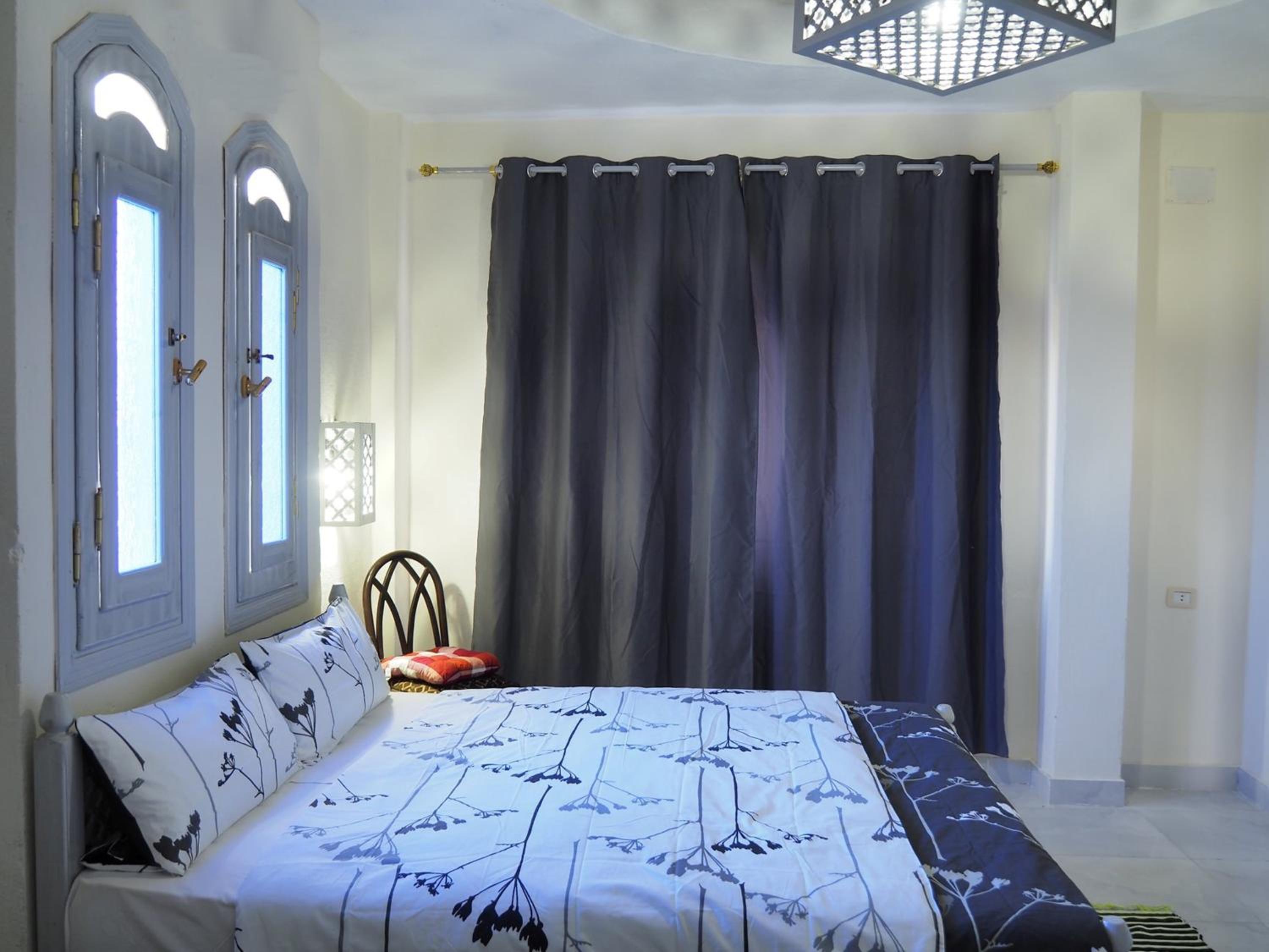 Nile Compound
