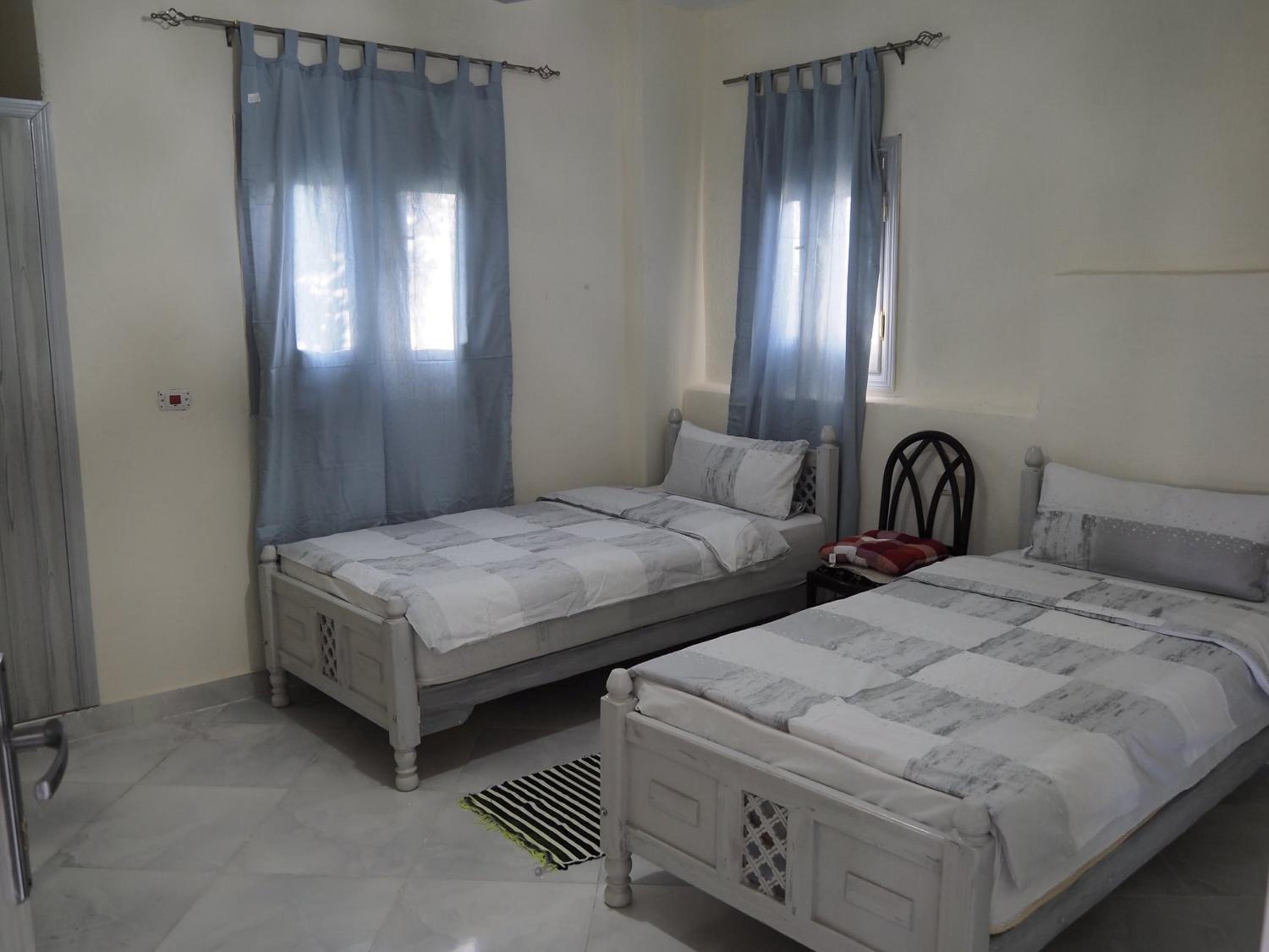 Nile Compound