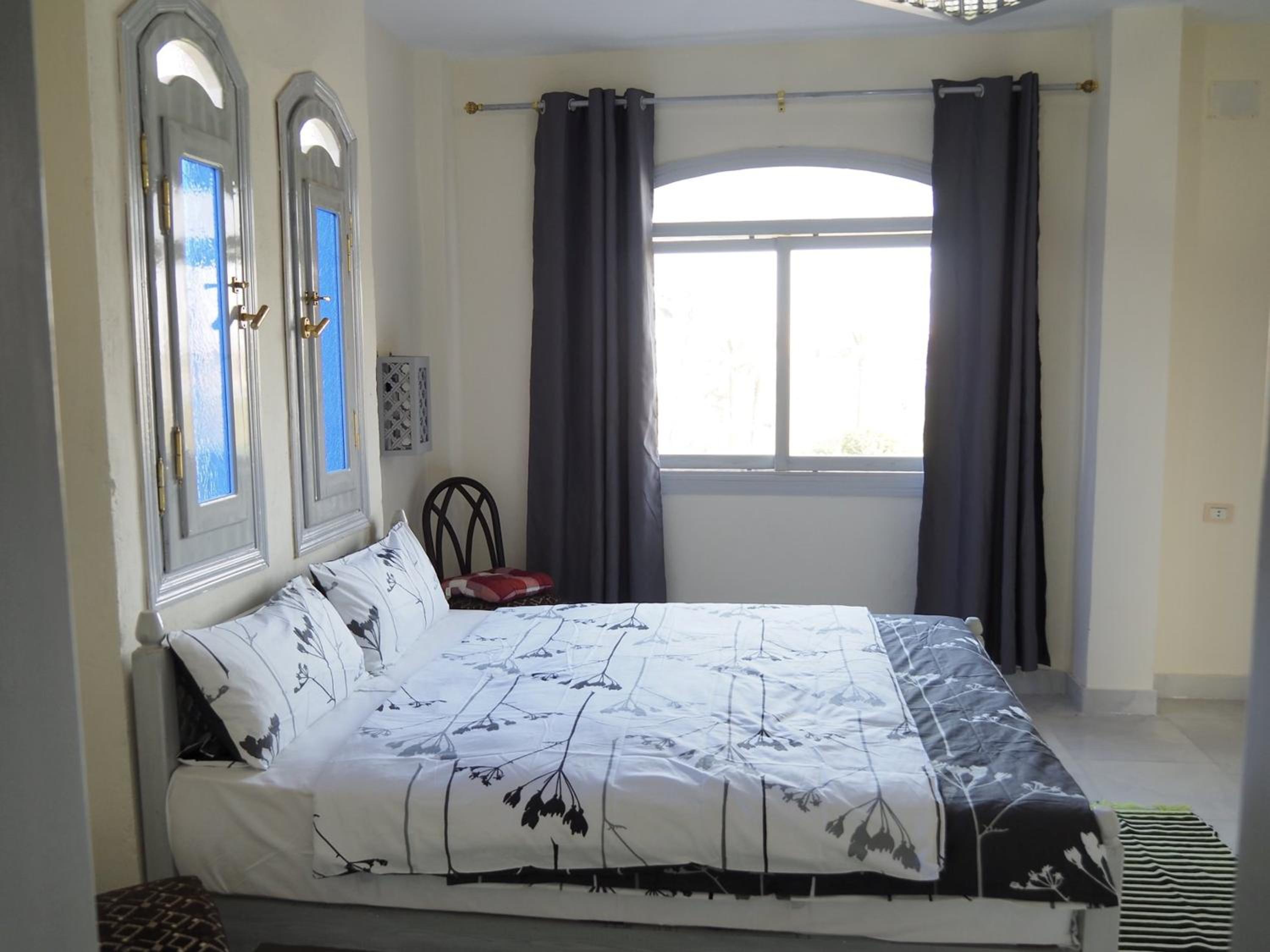 Nile Compound