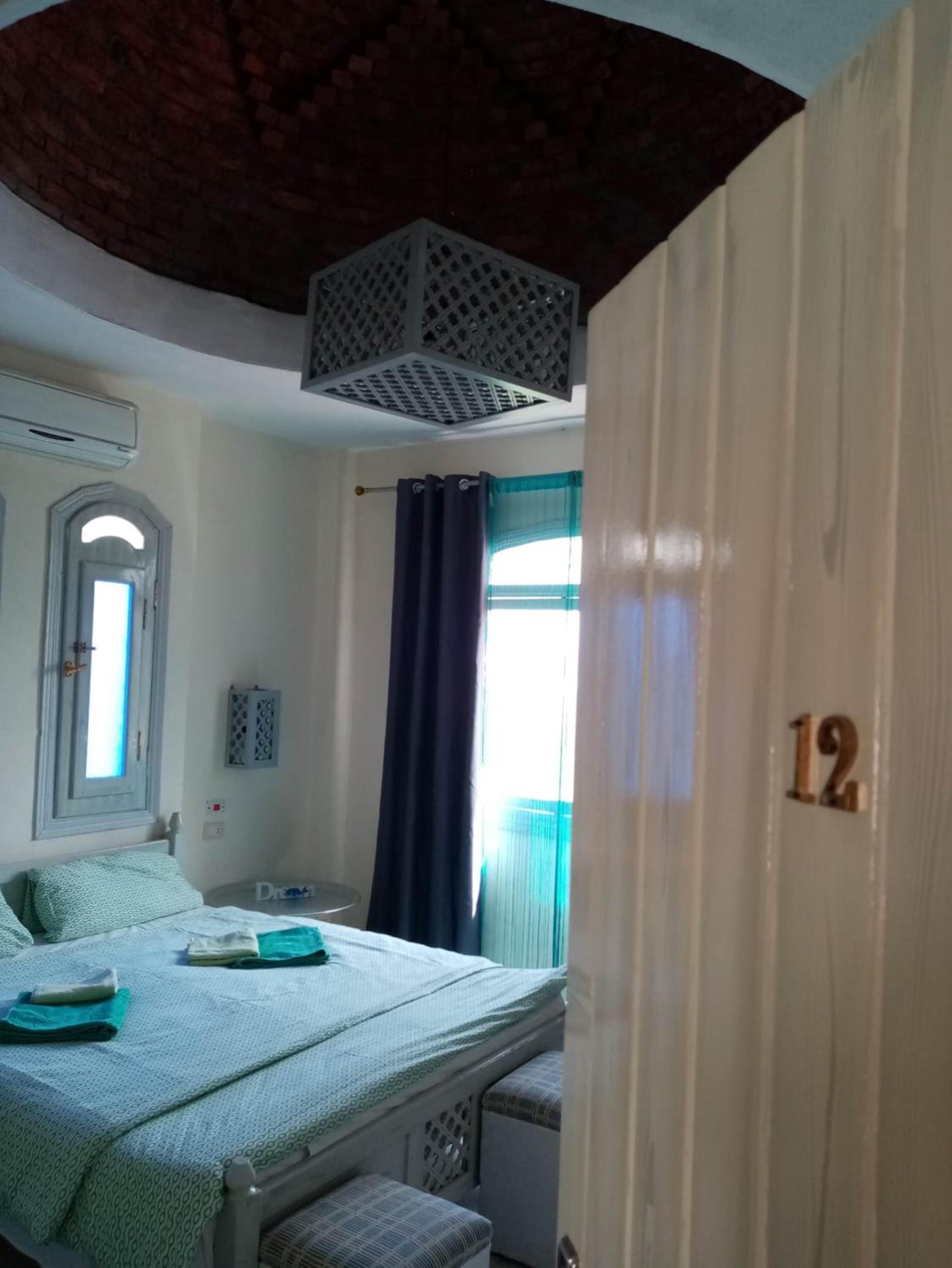 Nile Compound