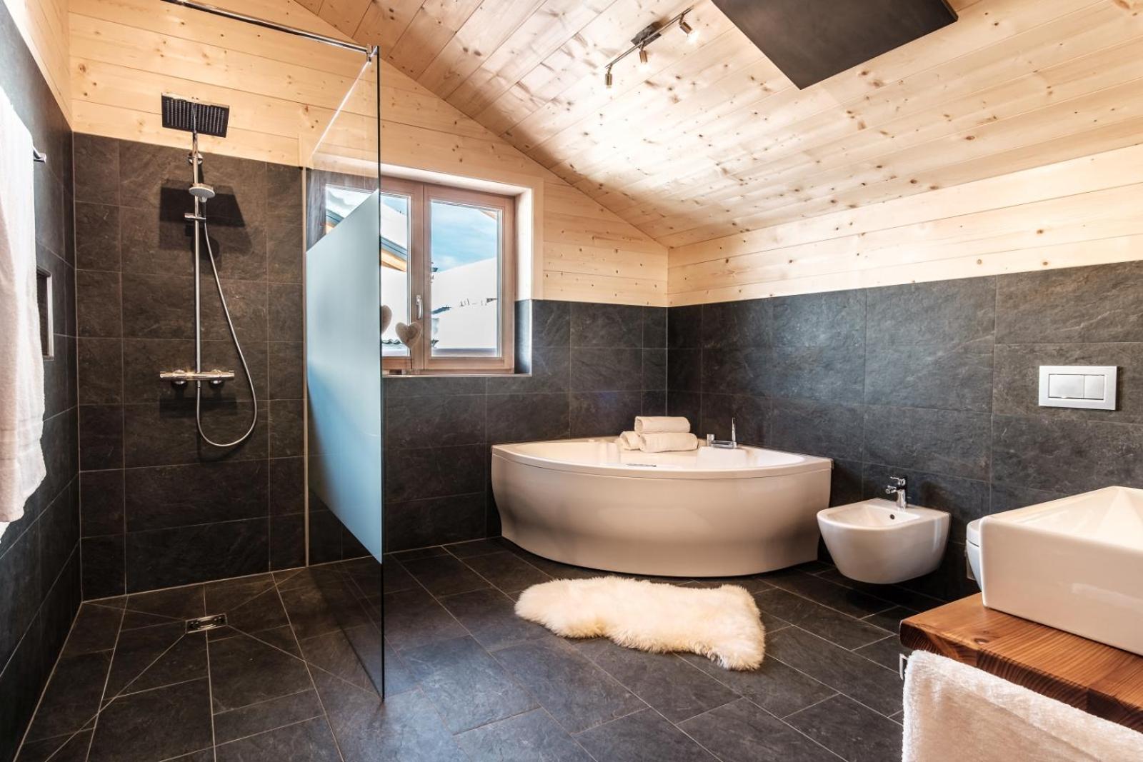 Heidi Chalets Falkertsee - Luxuschalet Bergwinter