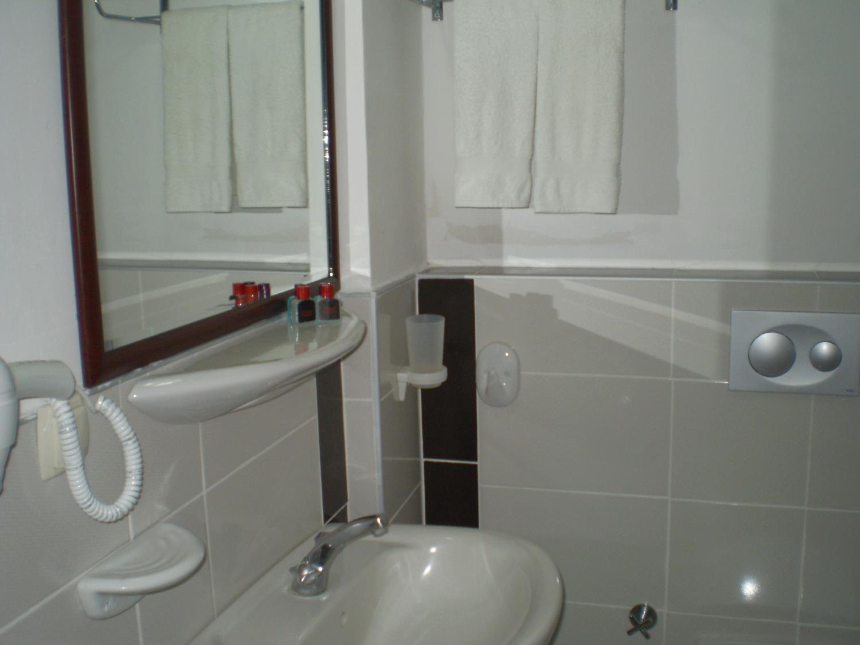 Blue Yacht Marina Apart Hotel - Image 42