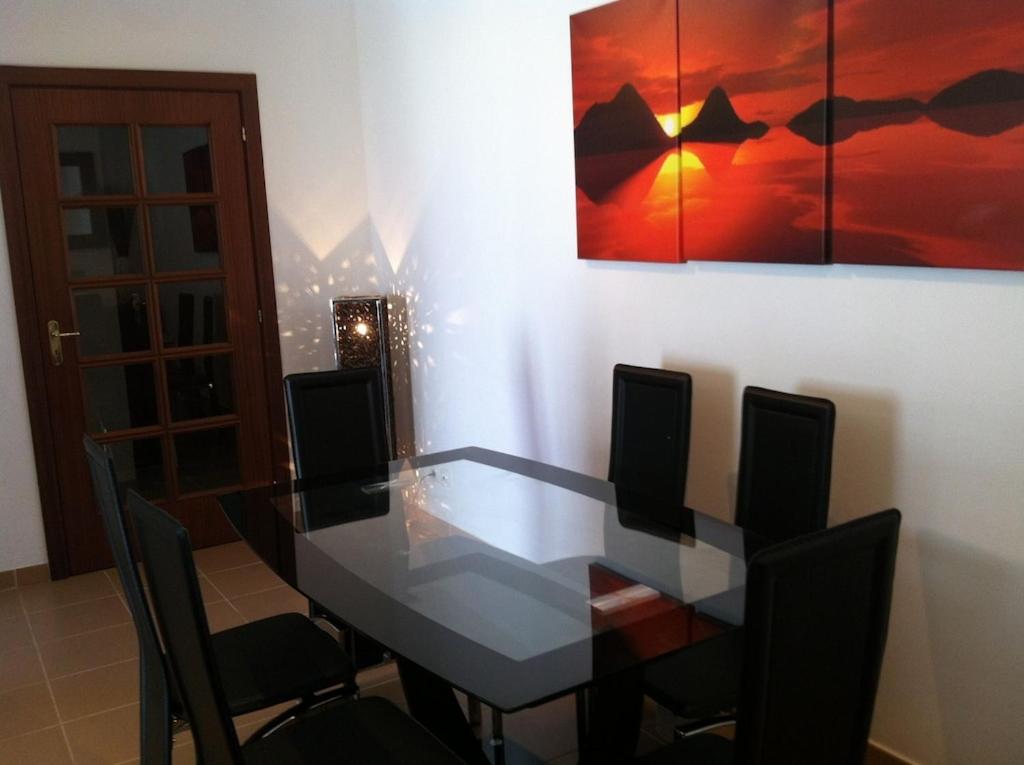 Casa Tedi, Alto do Perogil, Tavira - 3 Bedroom, 3 Bathroom villa, large Pool, exquisite Gardens & Air-conditioning view 3