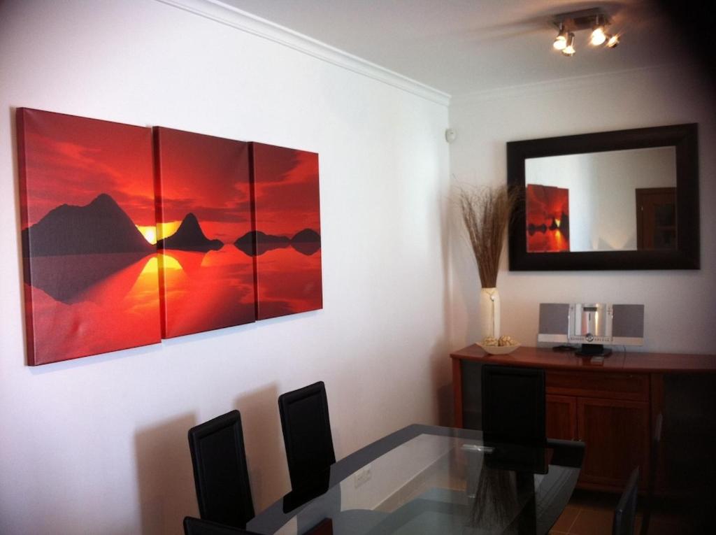 Casa Tedi, Alto do Perogil, Tavira - 3 Bedroom, 3 Bathroom villa, large Pool, exquisite Gardens & Air-conditioning view 4