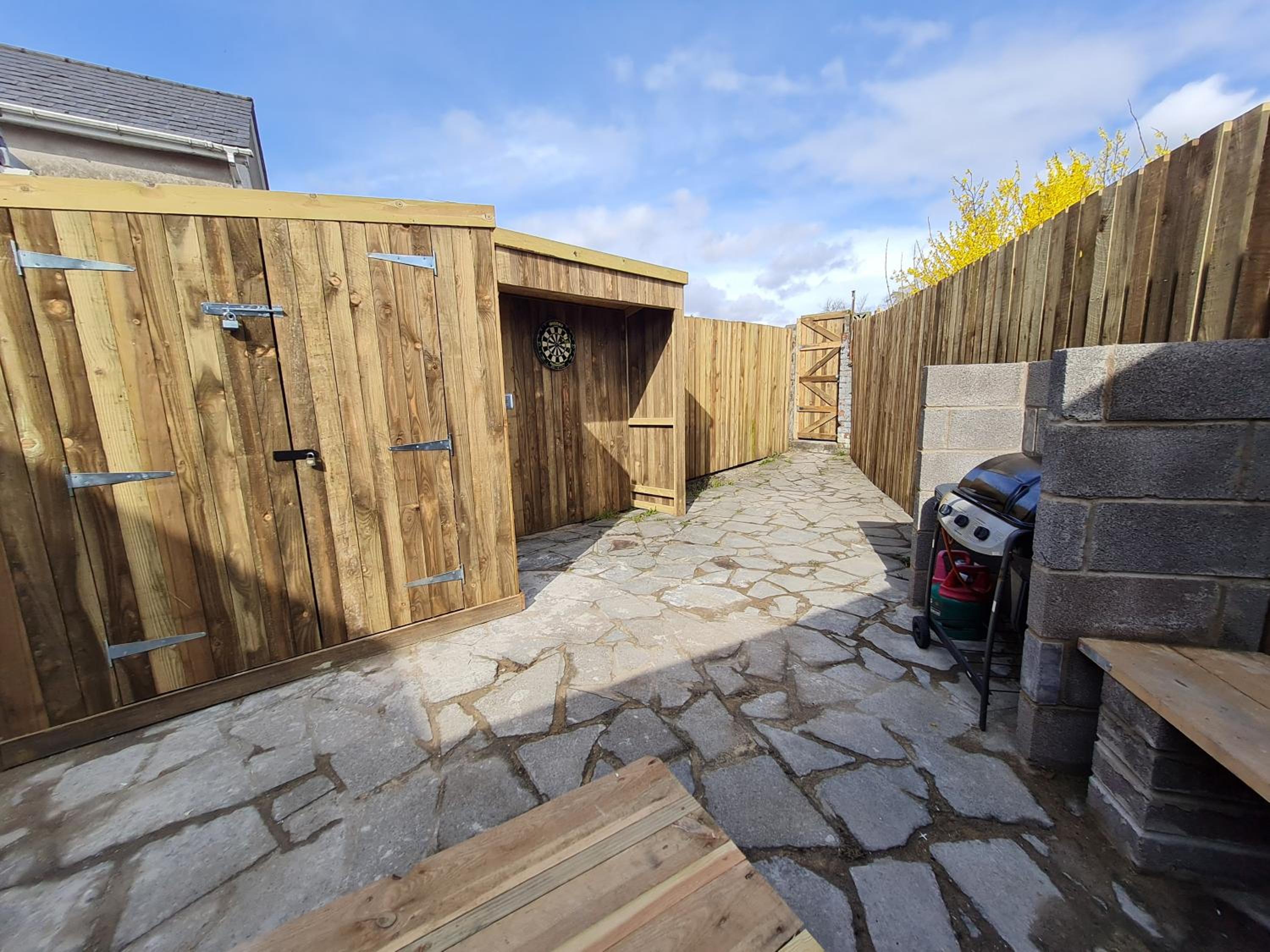 Family friendly, Modern House just 1m from Bike Park Wales