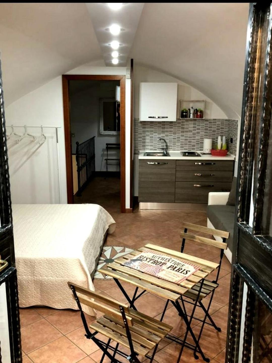 Home in love: balconcino spaccanapoli