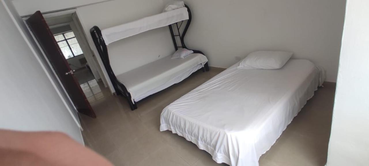 Casa con piscina privada Girardot