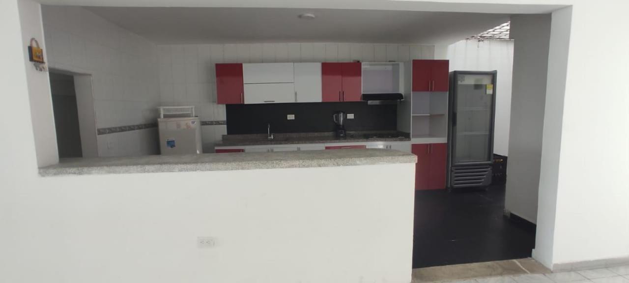 Casa con piscina privada Girardot
