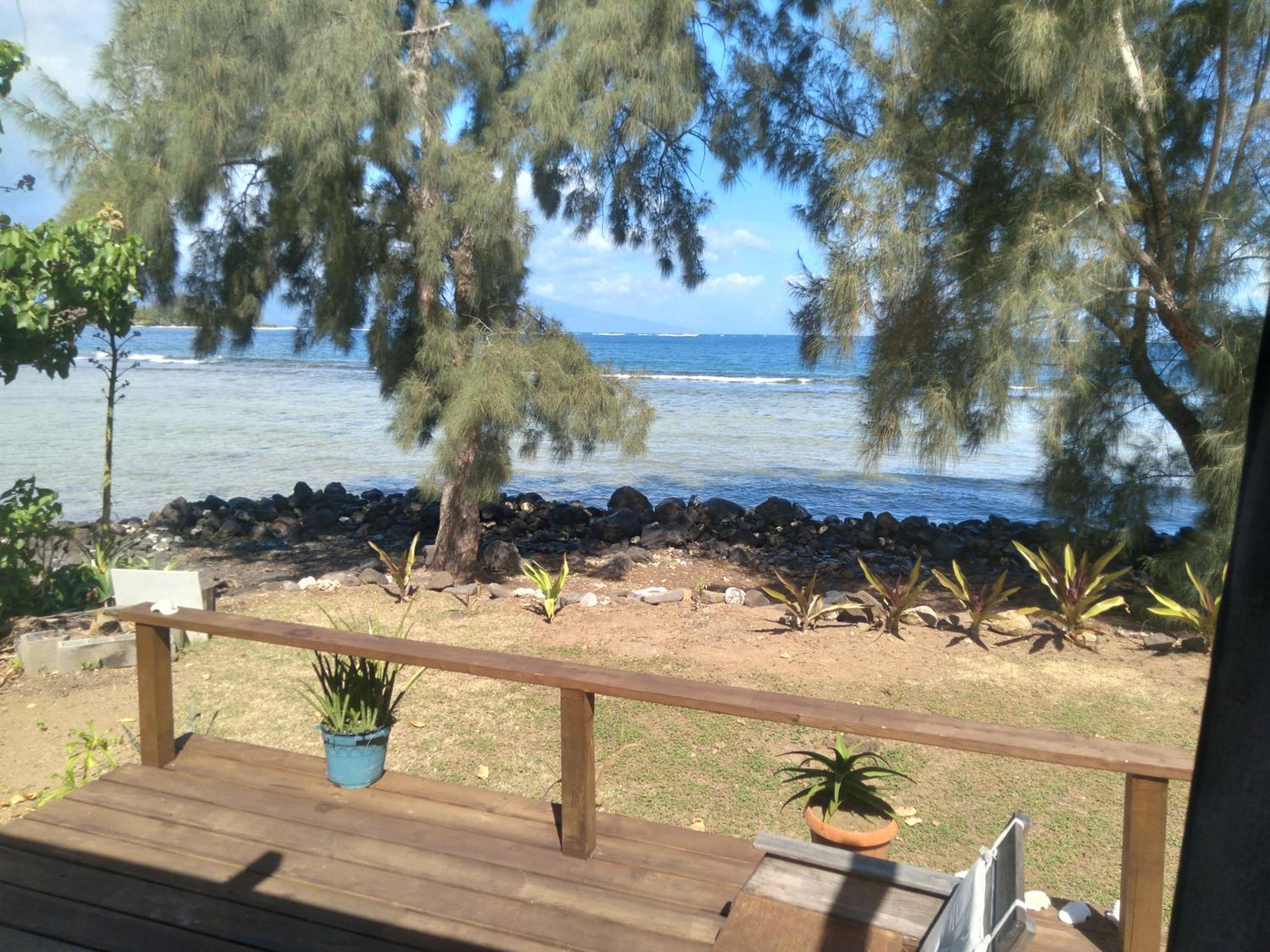 Bungalow les pieds ds l eau, La Maison Bleue