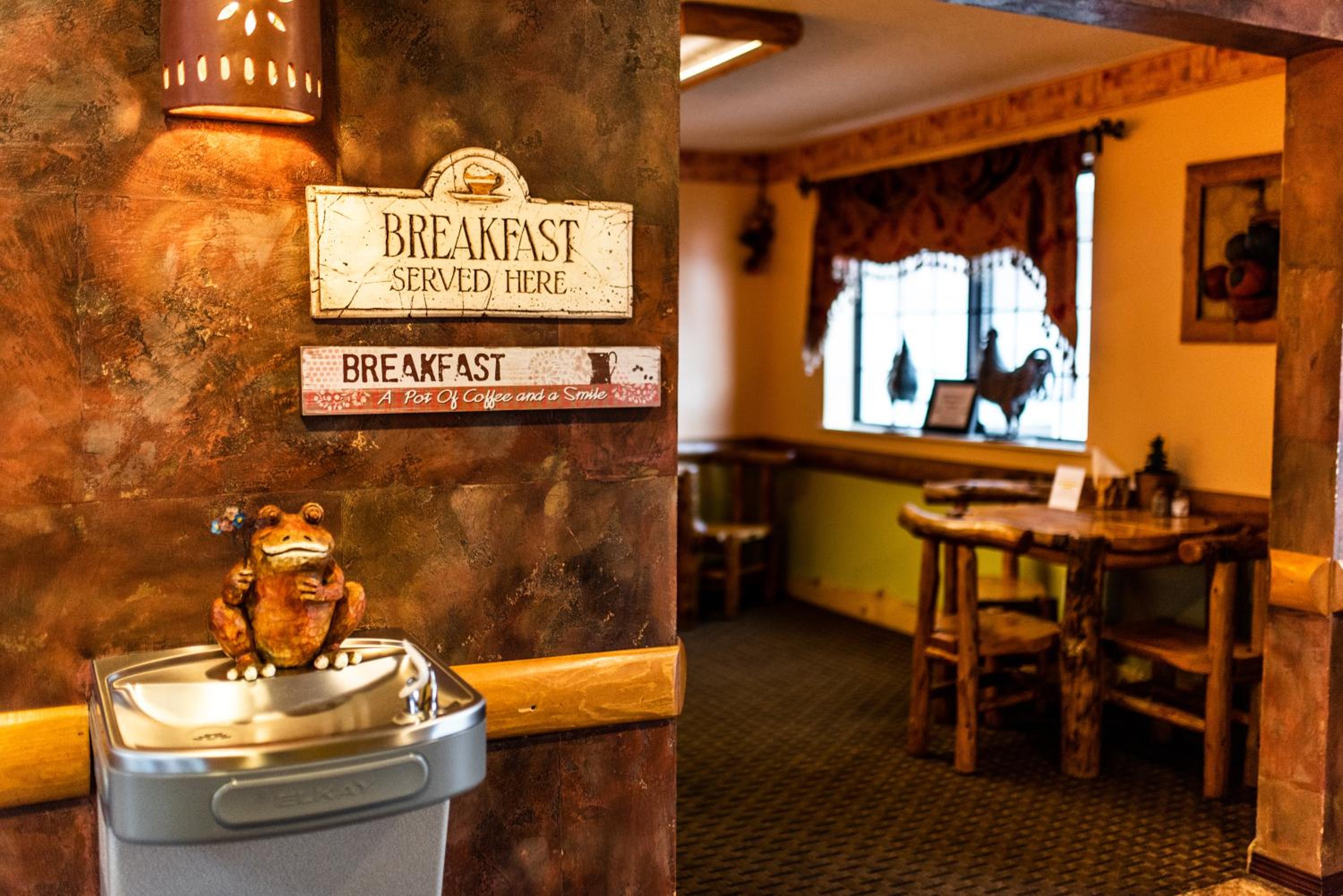 Gateway Inn and Suites