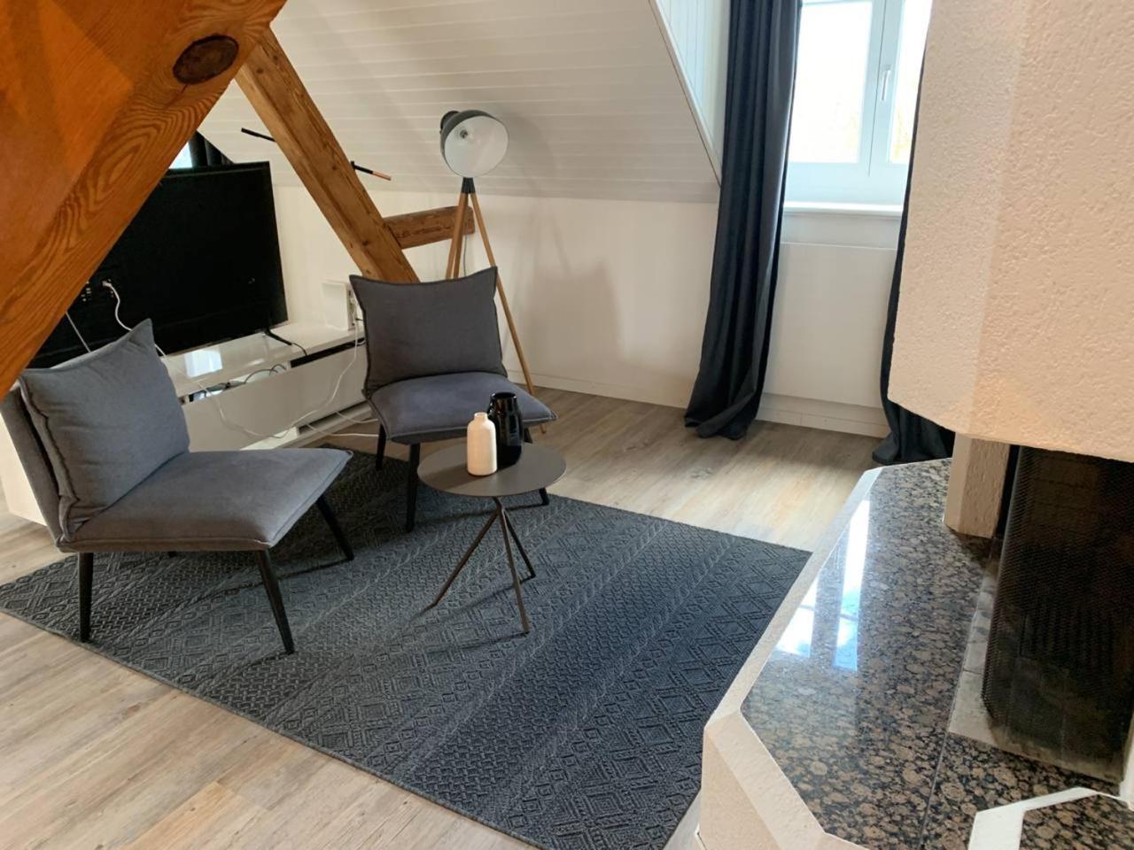 Löwenplatz Apartment near Station by Airhome