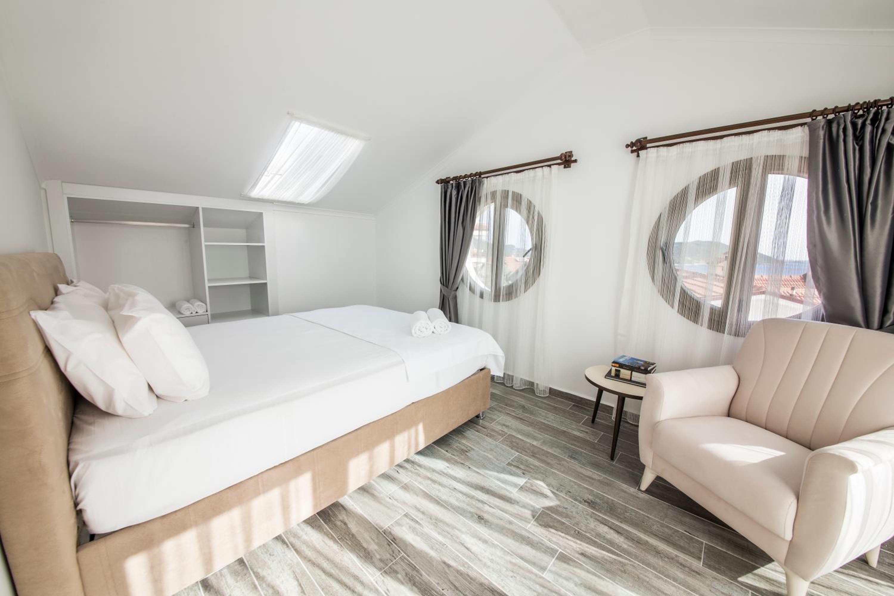 Cedrus Suites - Image 44