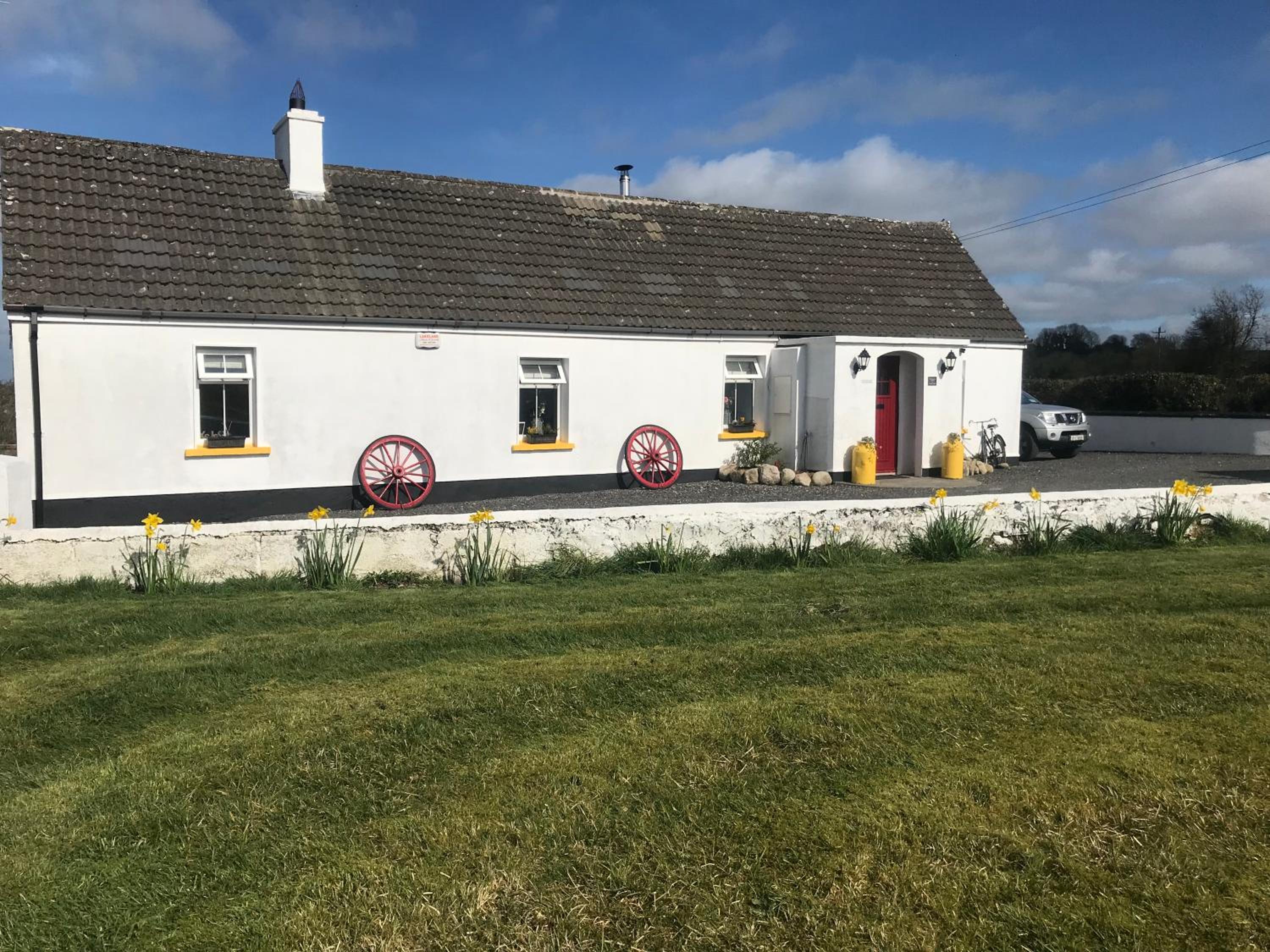 Toddys Cottage & Stables view 4