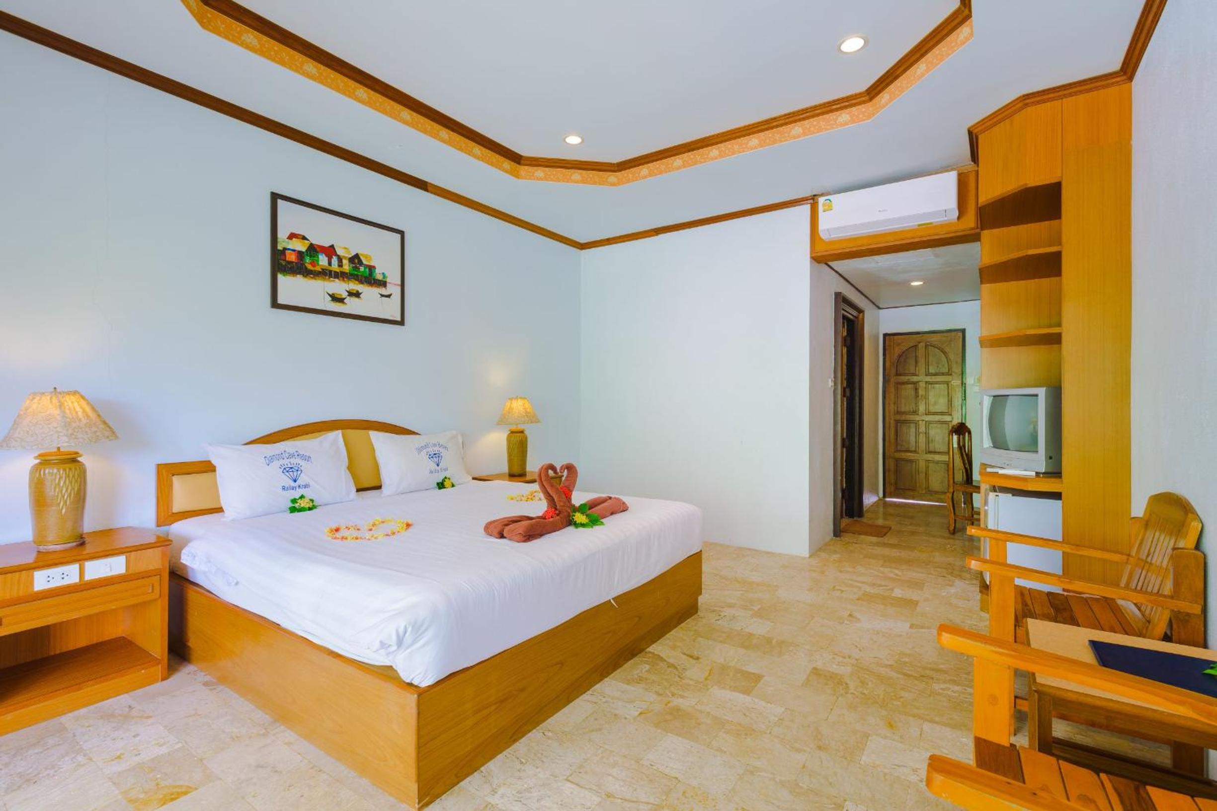 Diamond Cave Resort