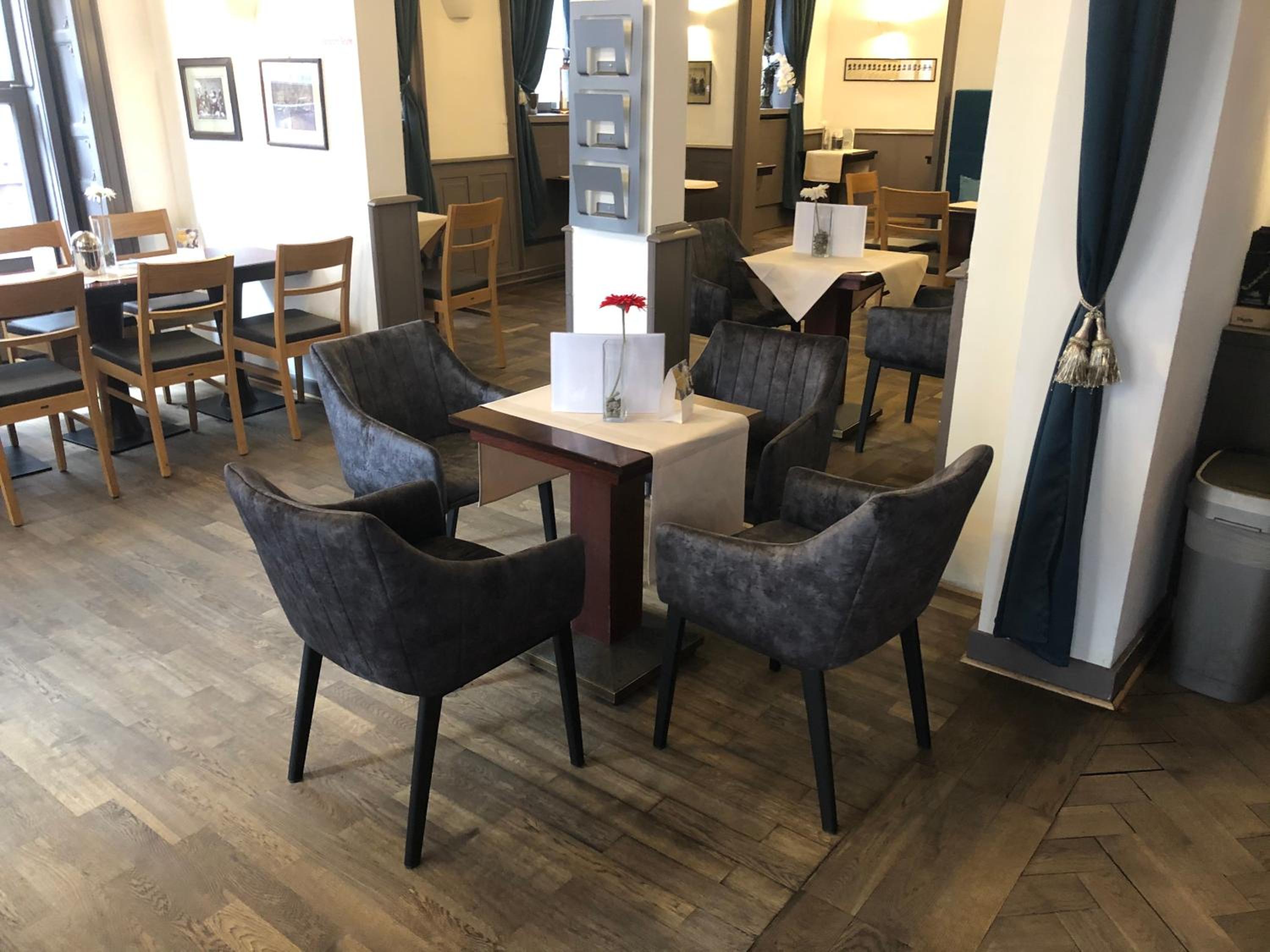 Café & Hotel Knösel
