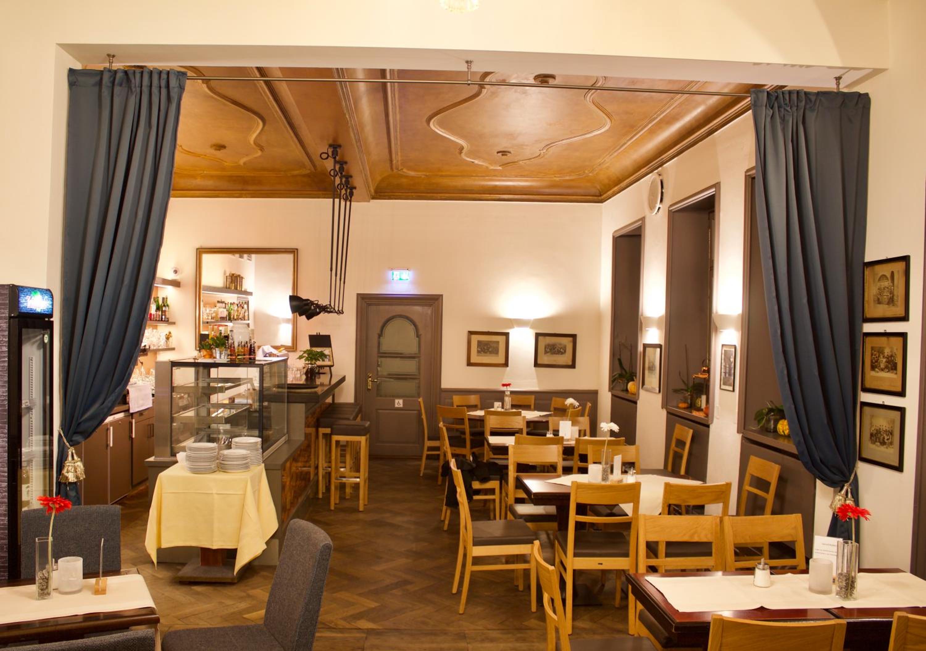 Café & Hotel Knösel
