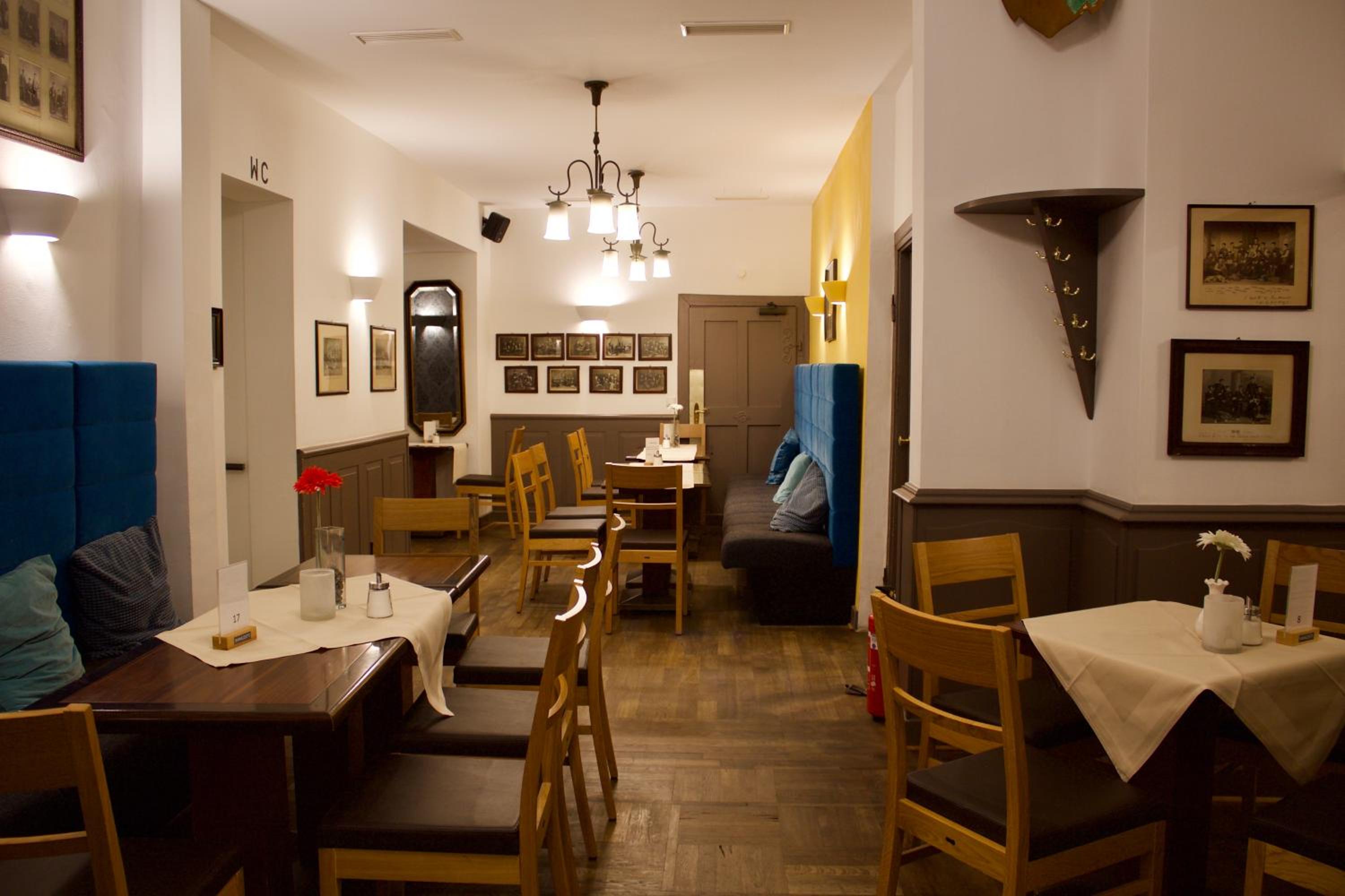 Café & Hotel Knösel