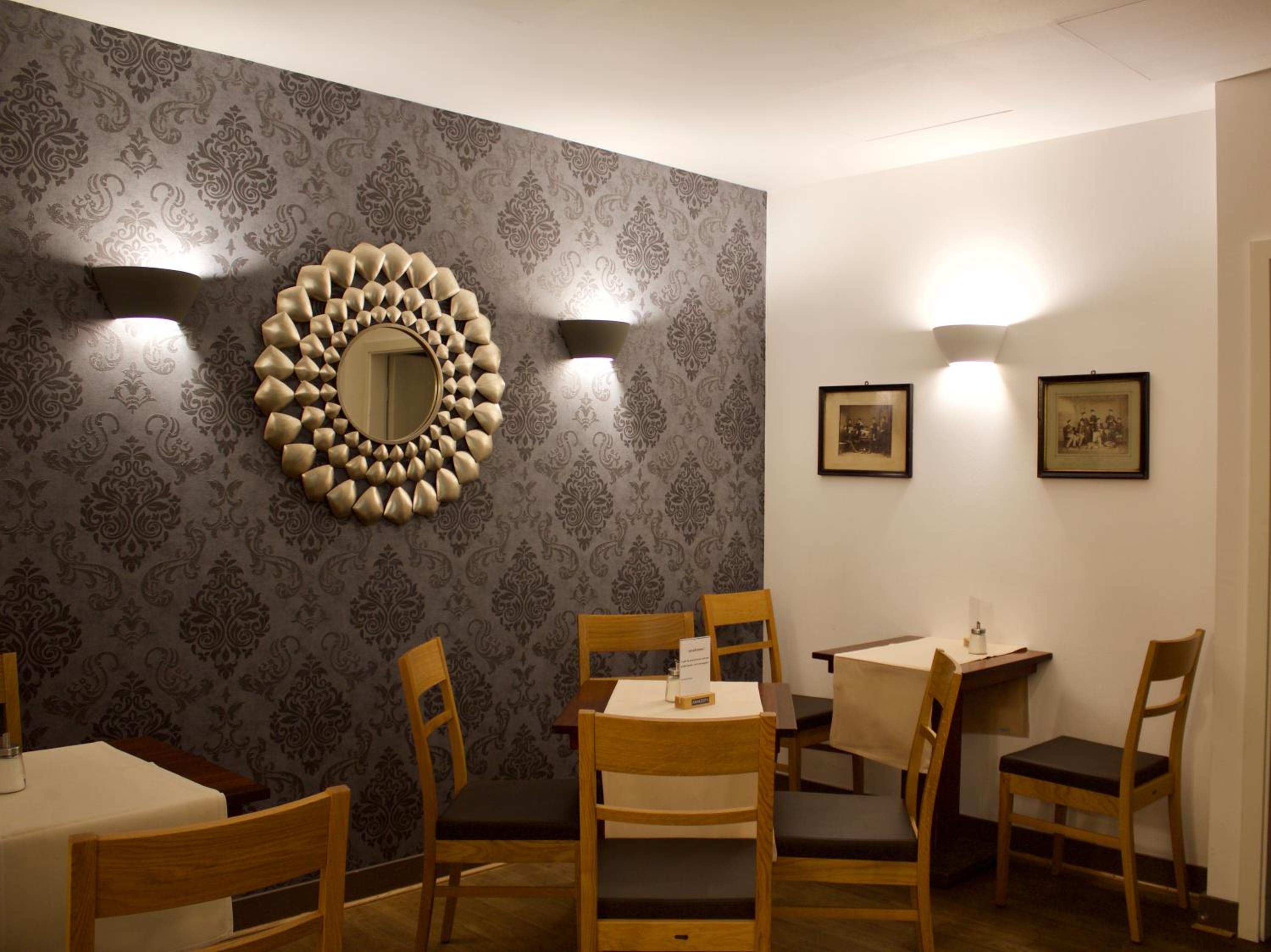 Café & Hotel Knösel