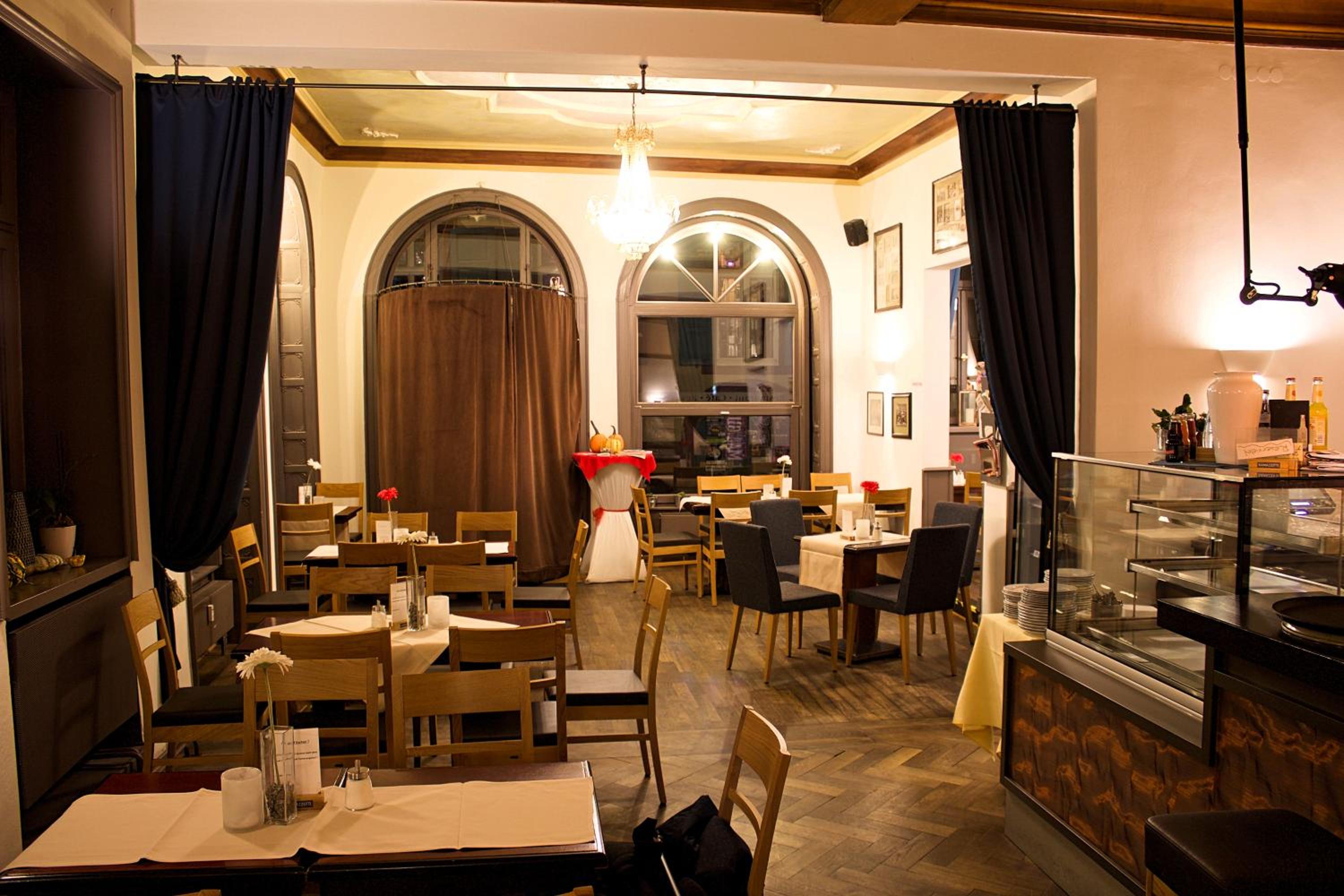 Café & Hotel Knösel