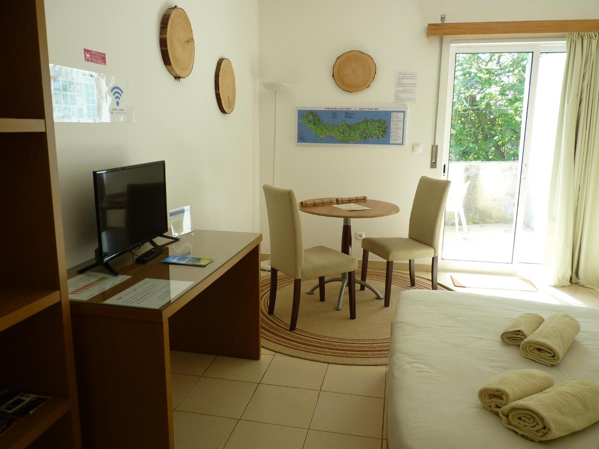 AZORES GARDEN HOUSE - Private Suites & Apartments - Automatic Self Check-in photo 37 of 78