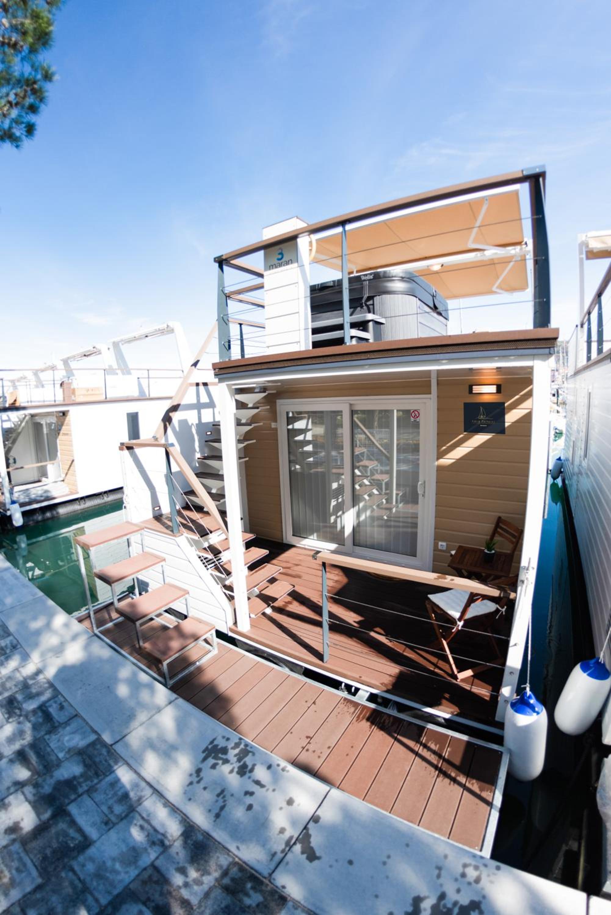 Adria Portorož Luxury Houseboat view 5