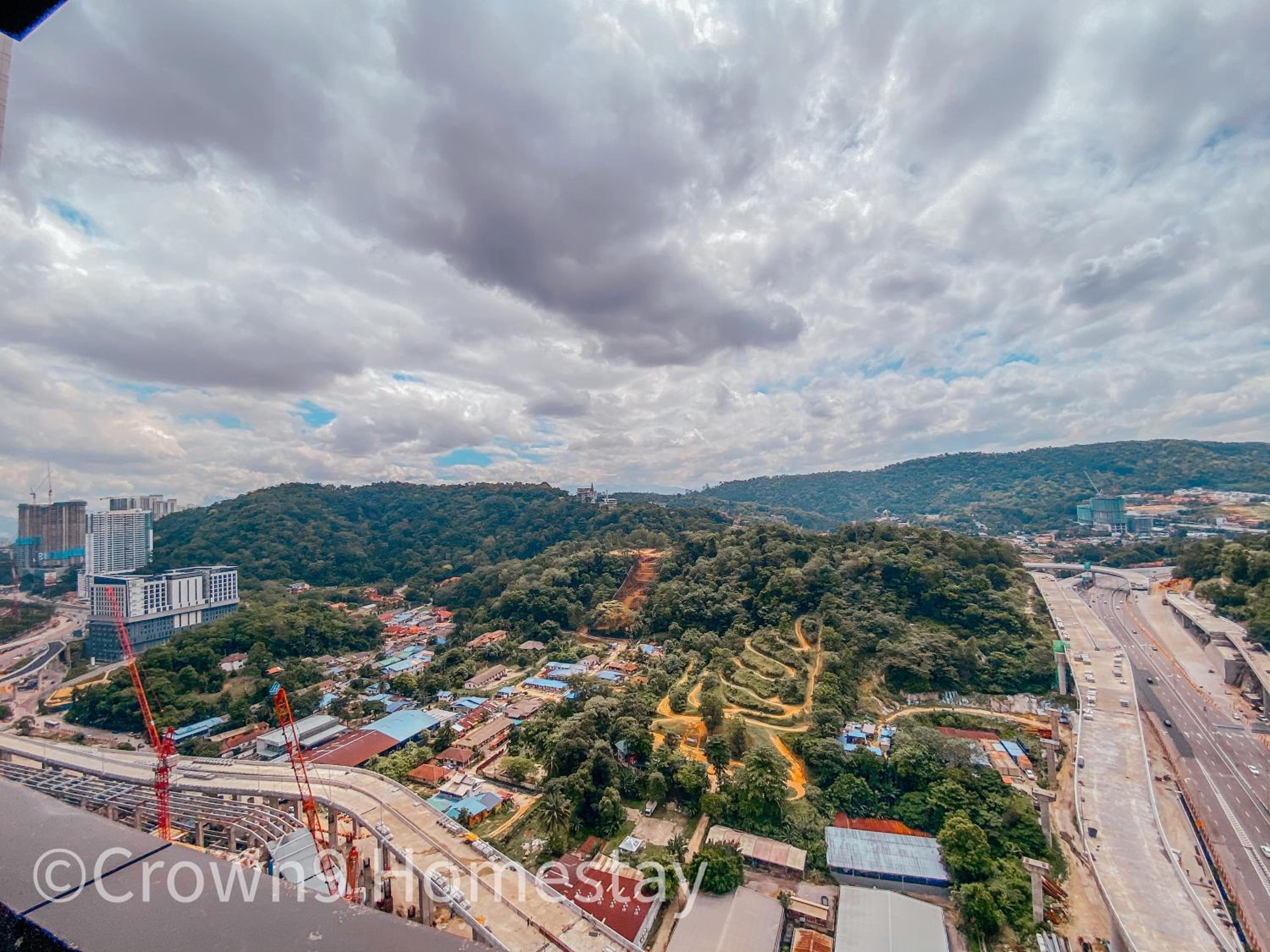 Crown8 Suite (Sunrise & City View)@Empire City photo 2