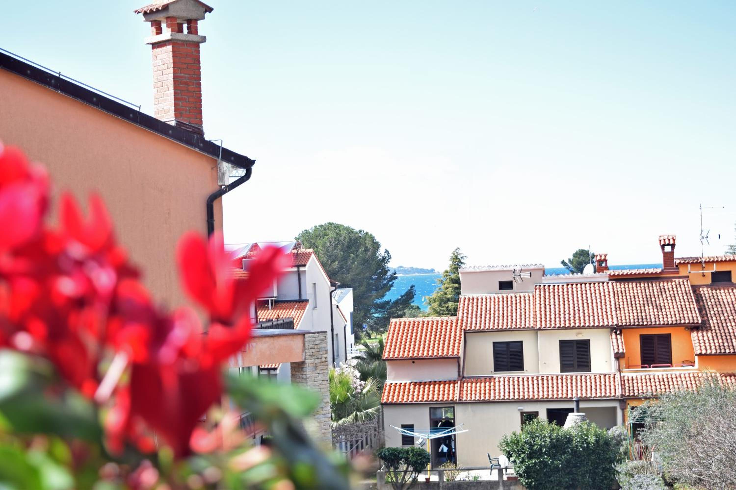 Apartmenthaus Mira Eldic view 2