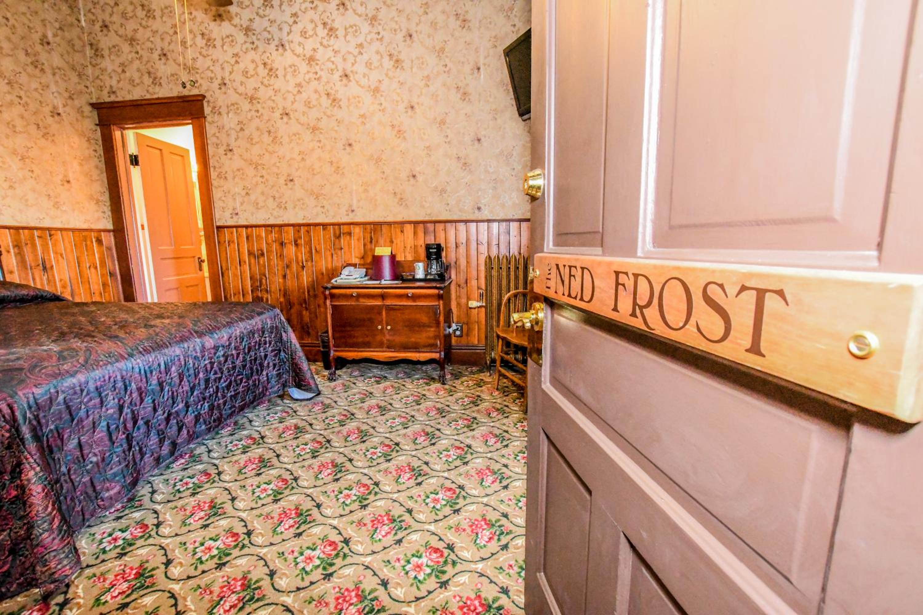 Cody Vacations - Irma Hotel - Property Image 5