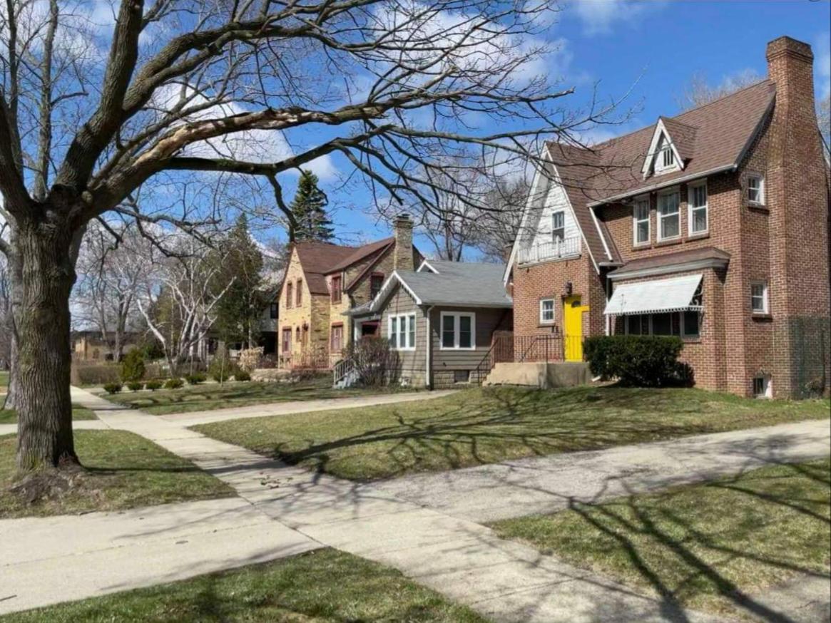 Waukegan Vacations - 2 BR Apt near Great Lakes Naval Base and 6 Flags - Property Image 13