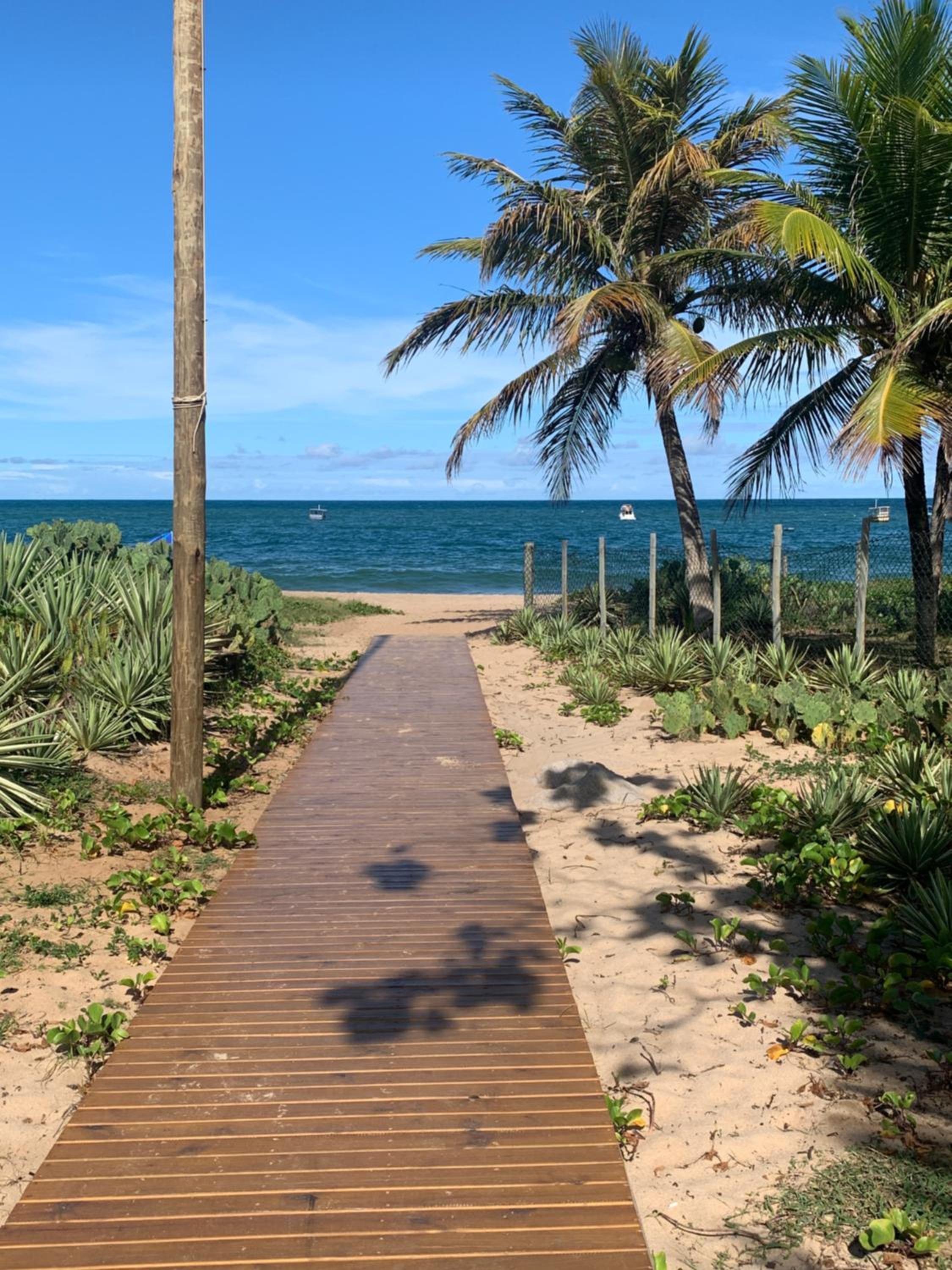 Village, 2 suítes, pé na areia, praia da espera