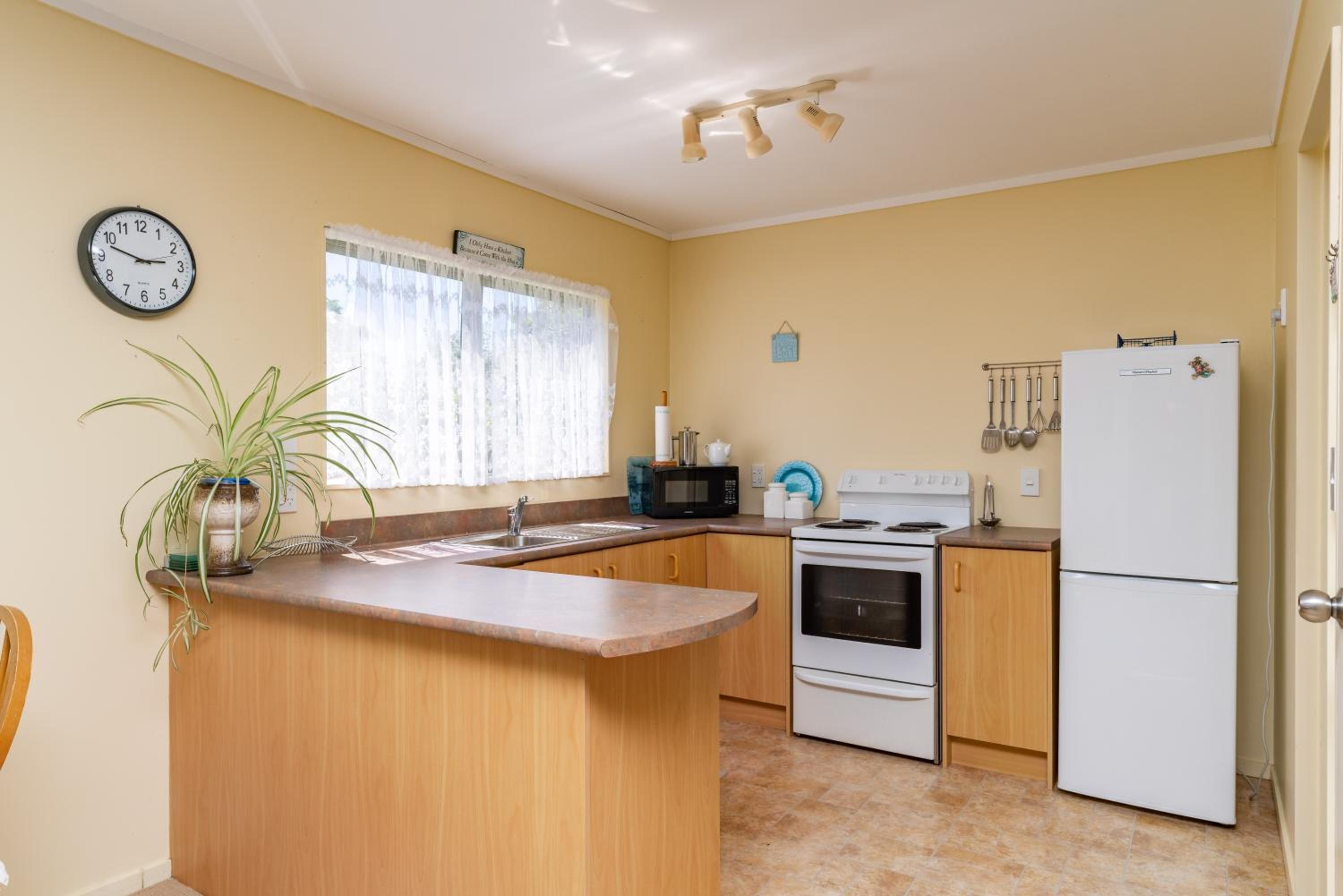Hibiscus House - Mangawhai Heads Holiday Home view 4