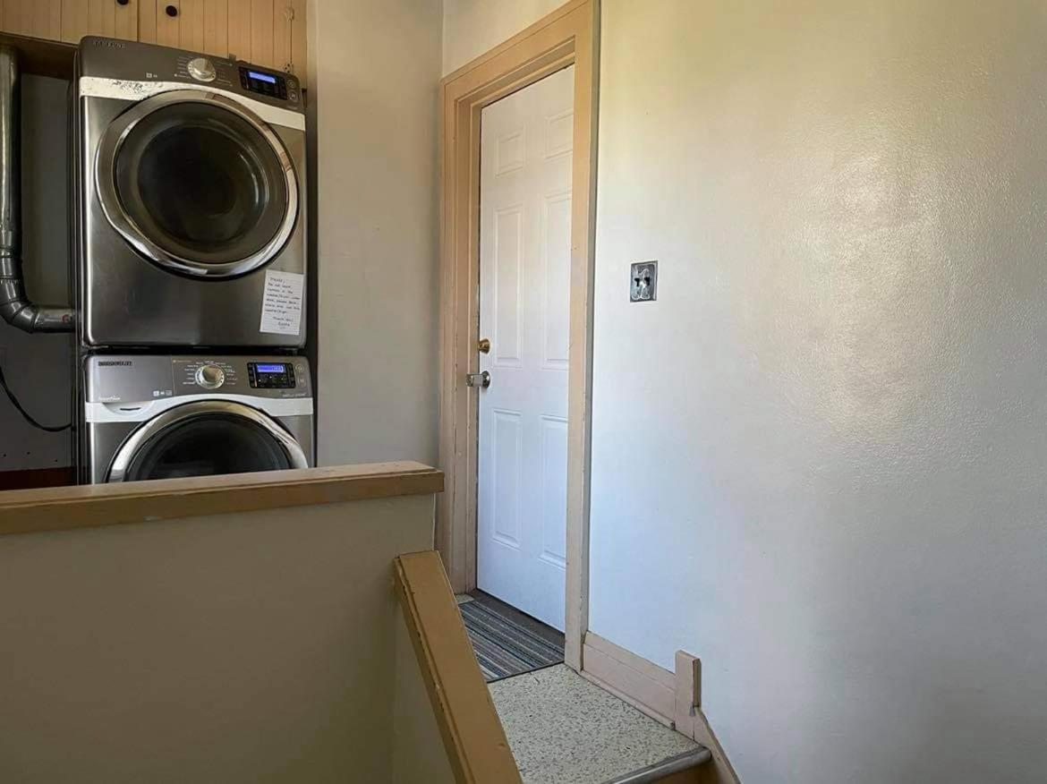 Waukegan Vacations - 2 BR Apt near Great Lakes Naval Base and 6 Flags - Property Image 11