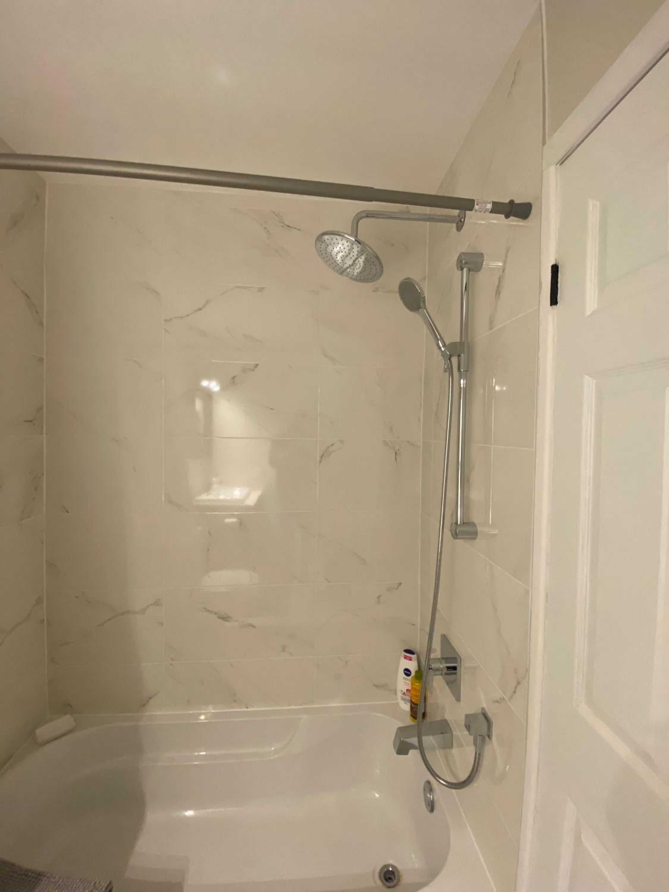 Mountain view fully renovated 6-8 people condo