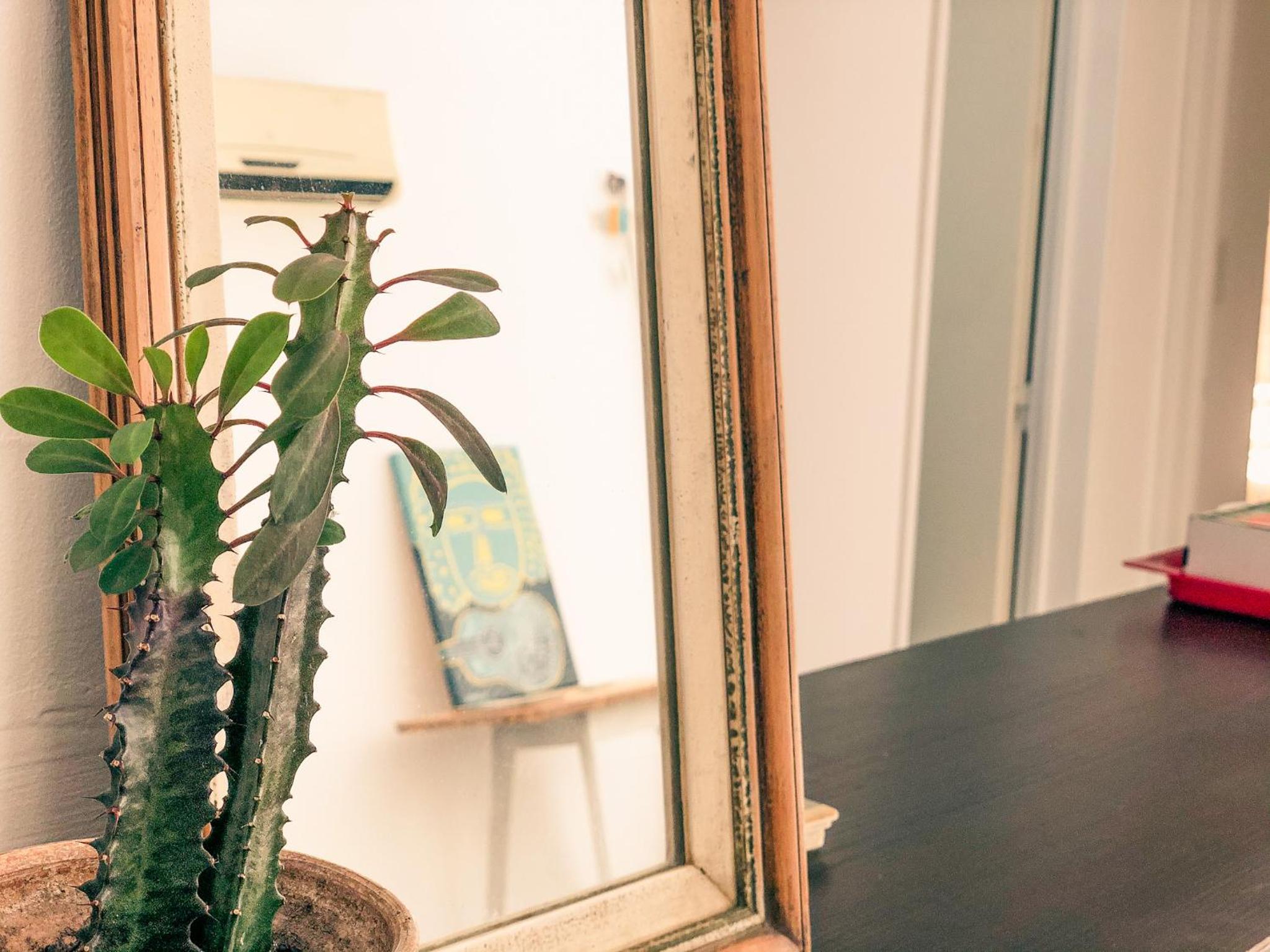 CUATRO Design Apartment