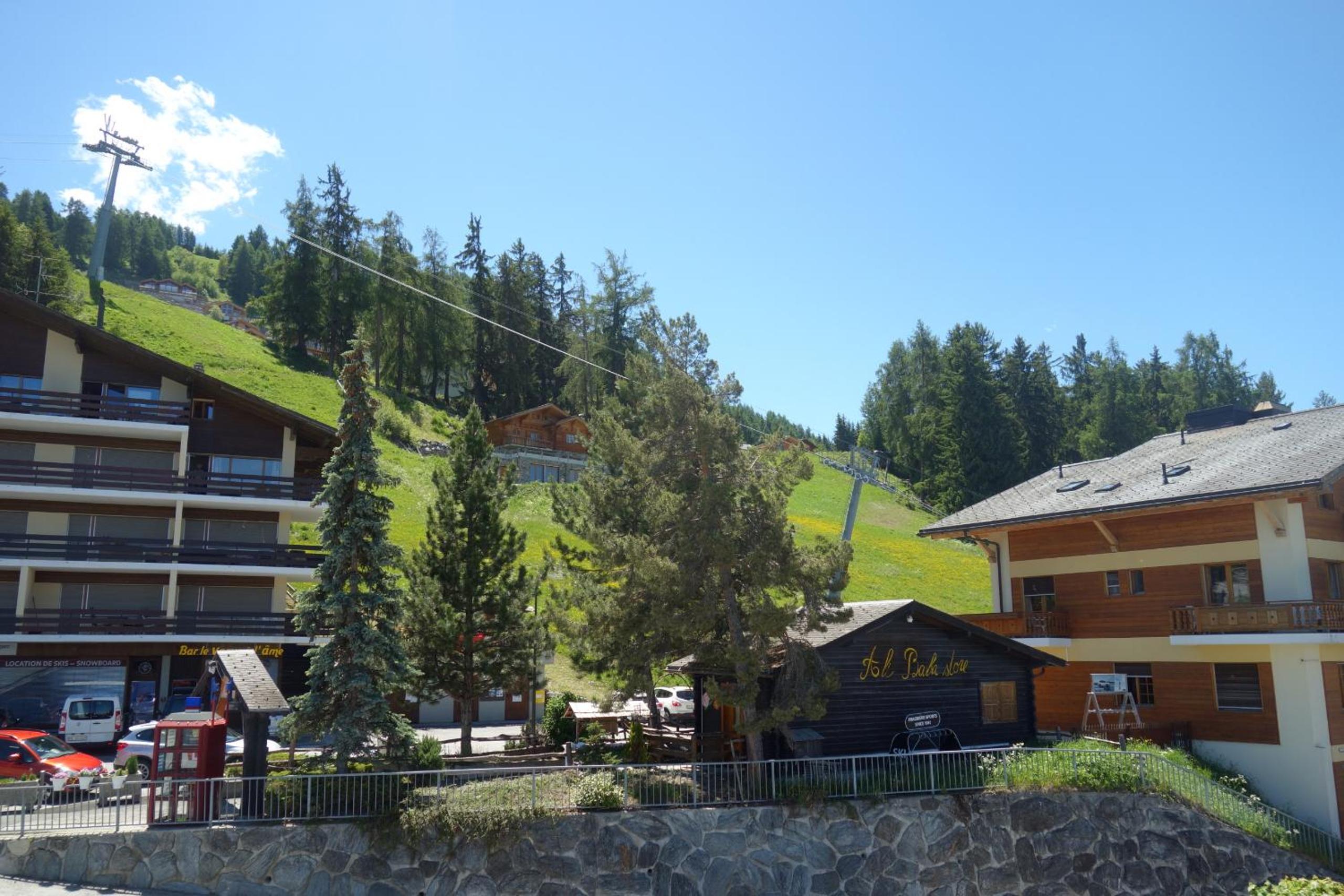 Melezes K SKI LIFT & NATURE apartments by Alpvision Résidences