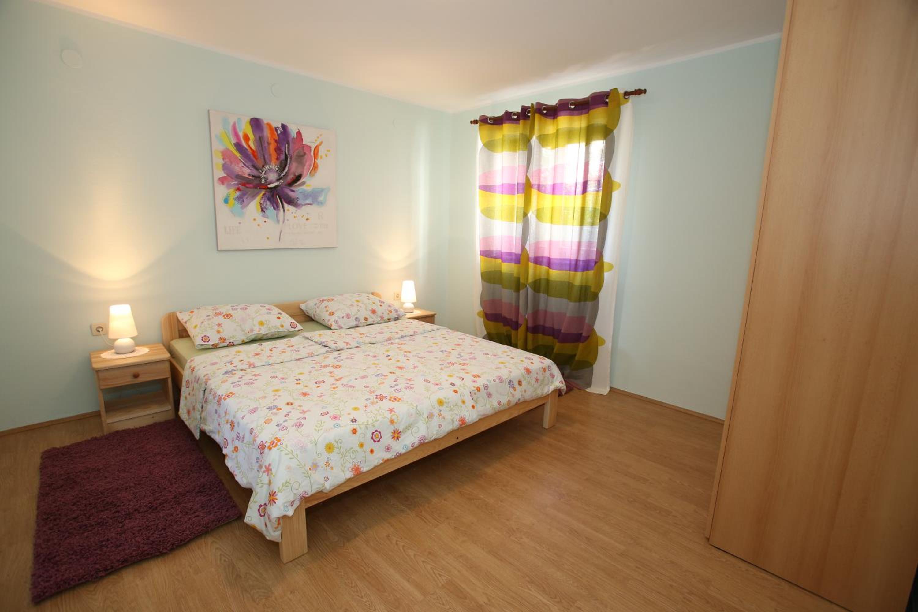 Apartment Mirna