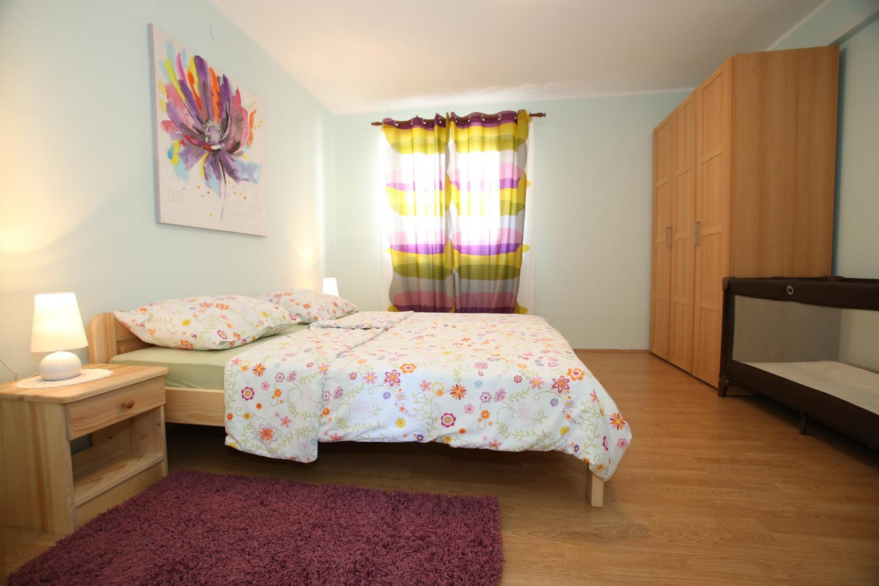 Apartment Mirna
