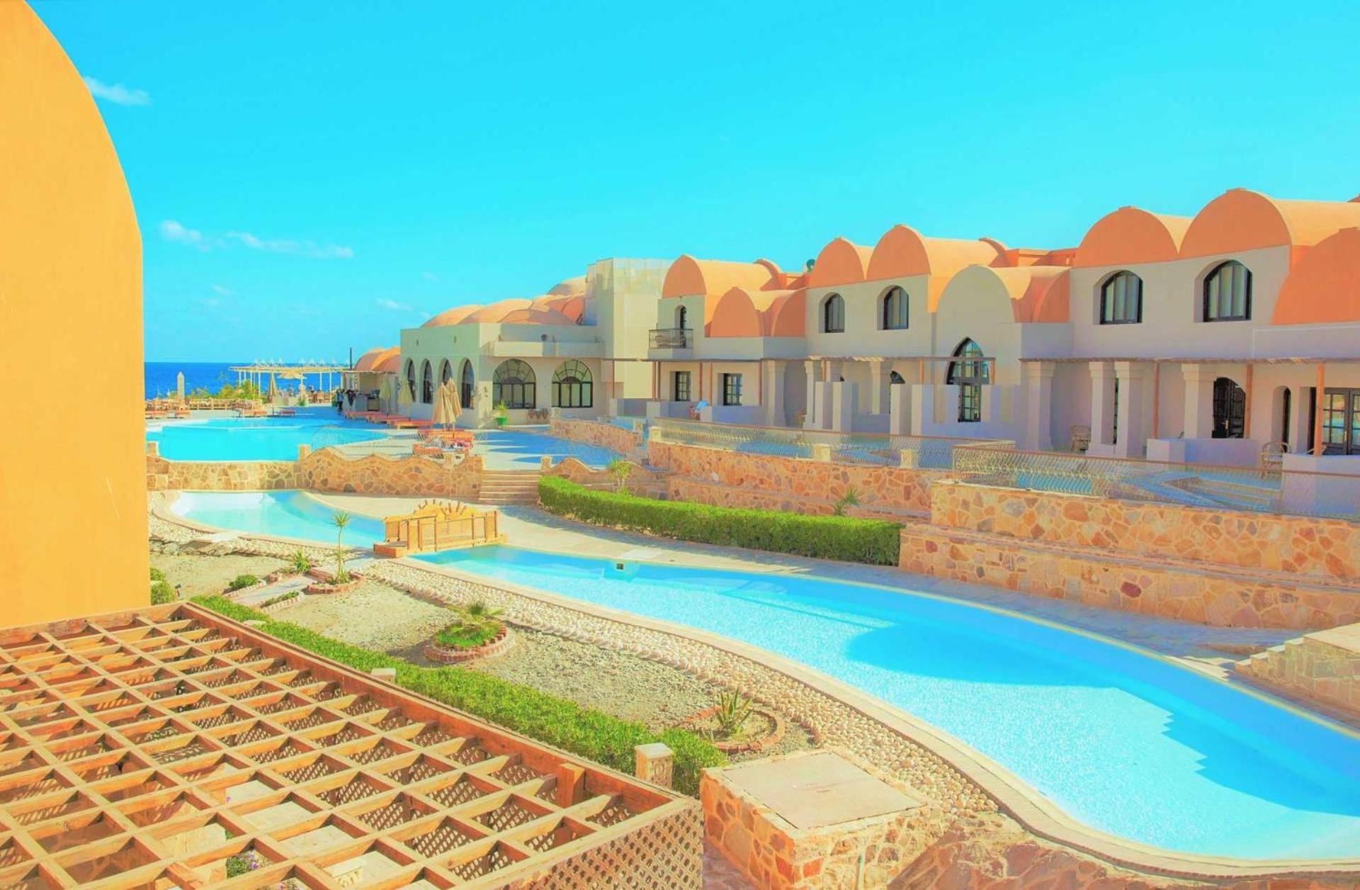 Rohanou Beach Resort