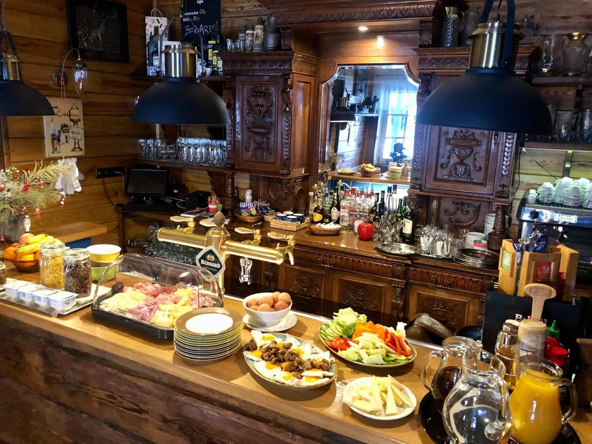 MAXMILLIAN Pension & Restaurant