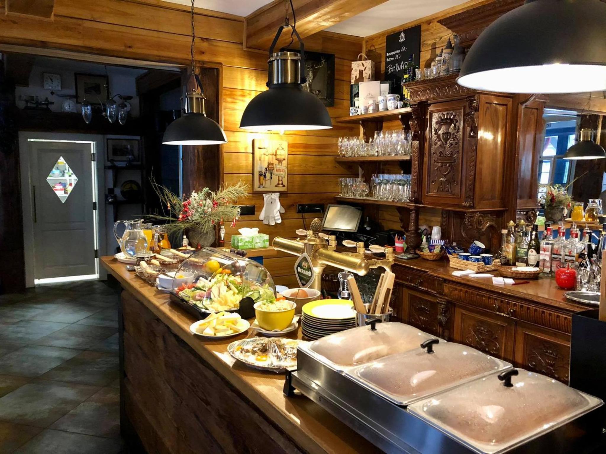 MAXMILLIAN Pension & Restaurant