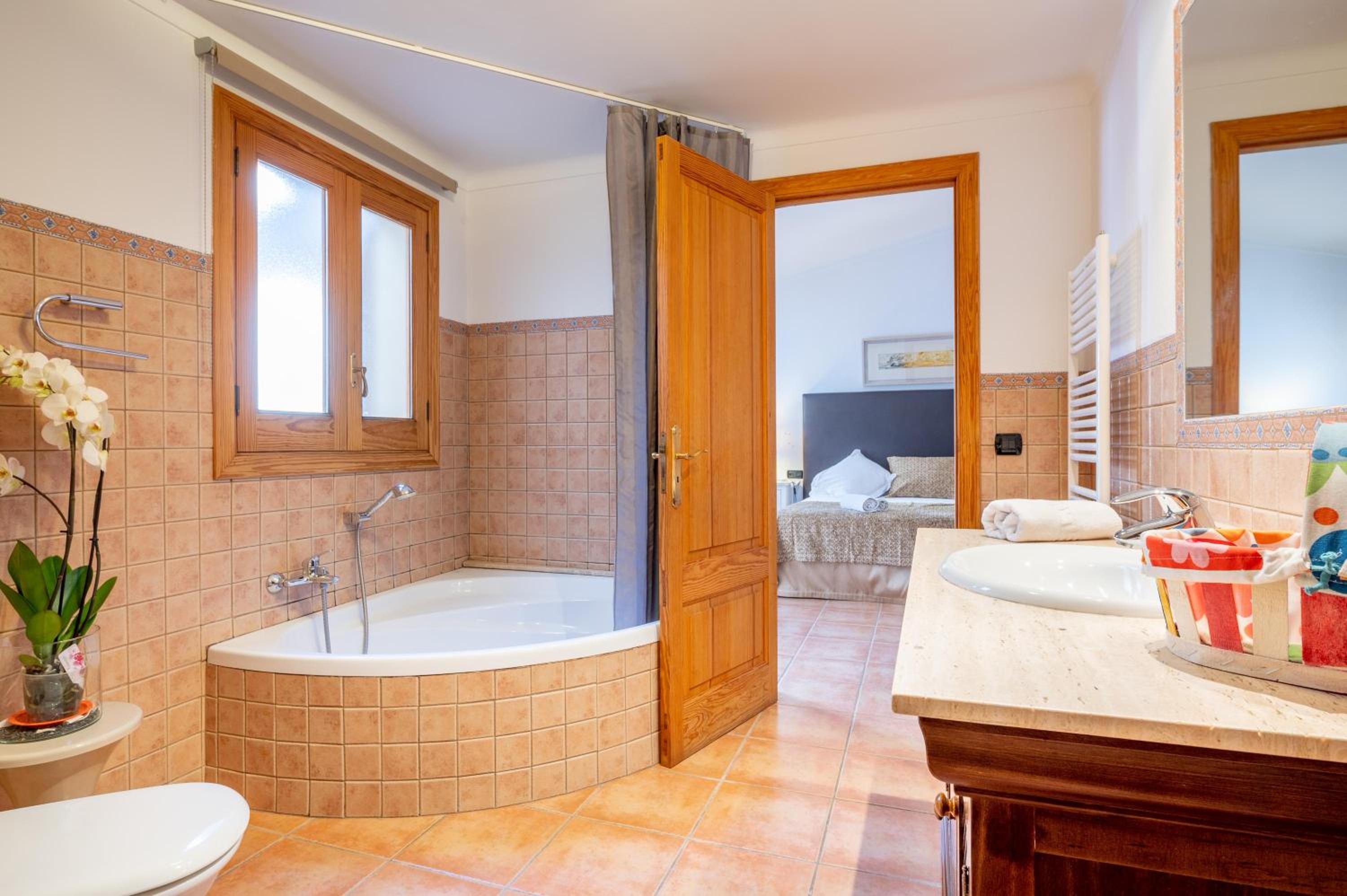 Casa Horta Den Menut view 5