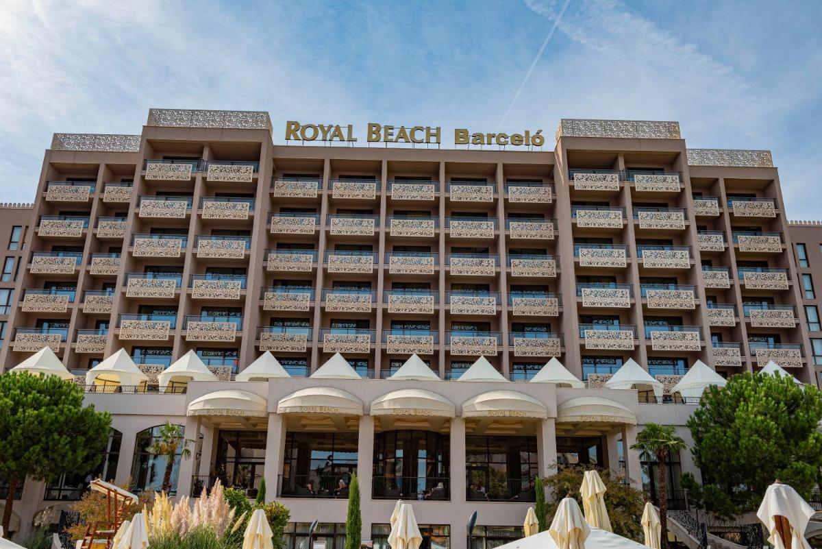 Menada Apartments in Royal Beach