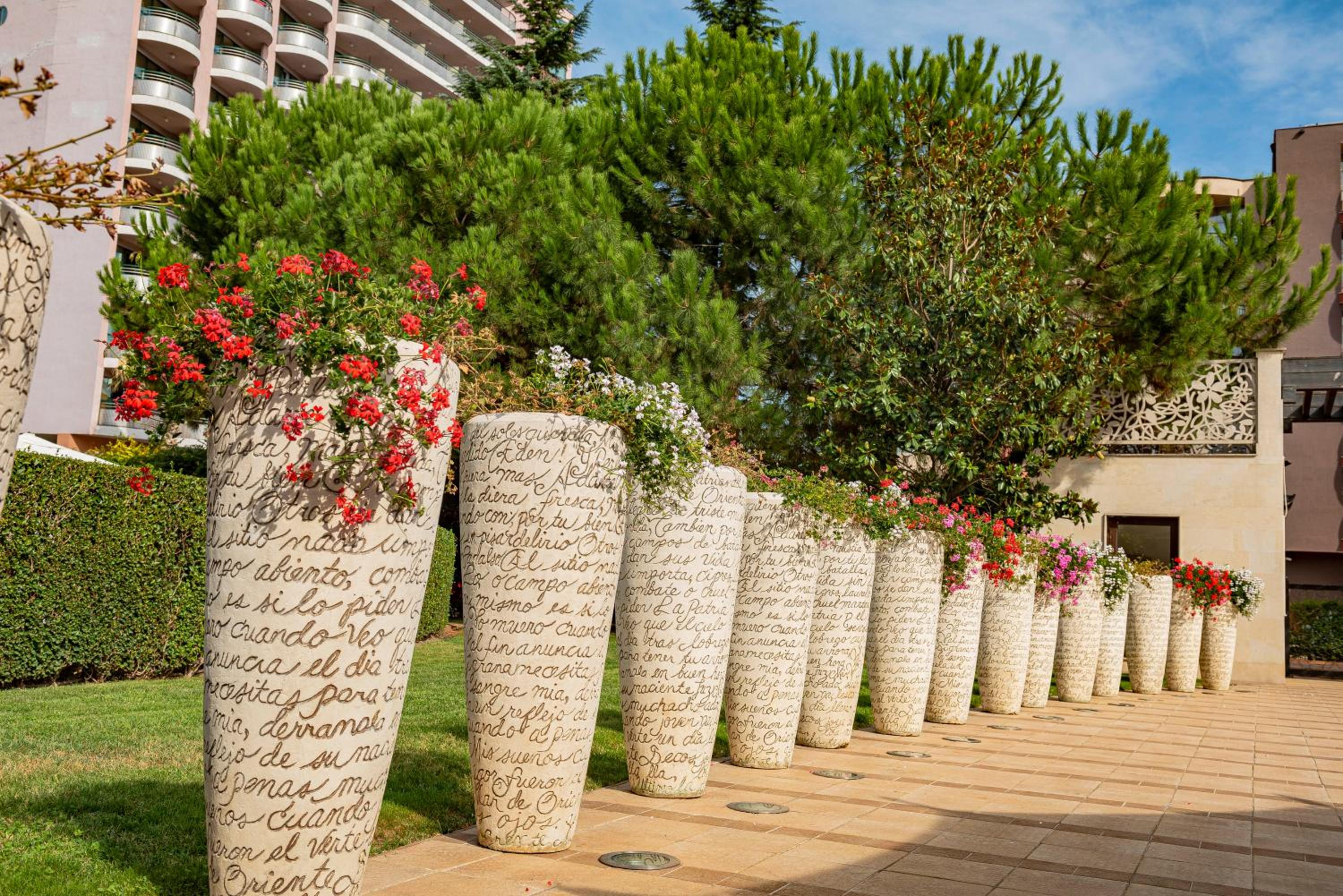Menada Apartments in Royal Beach