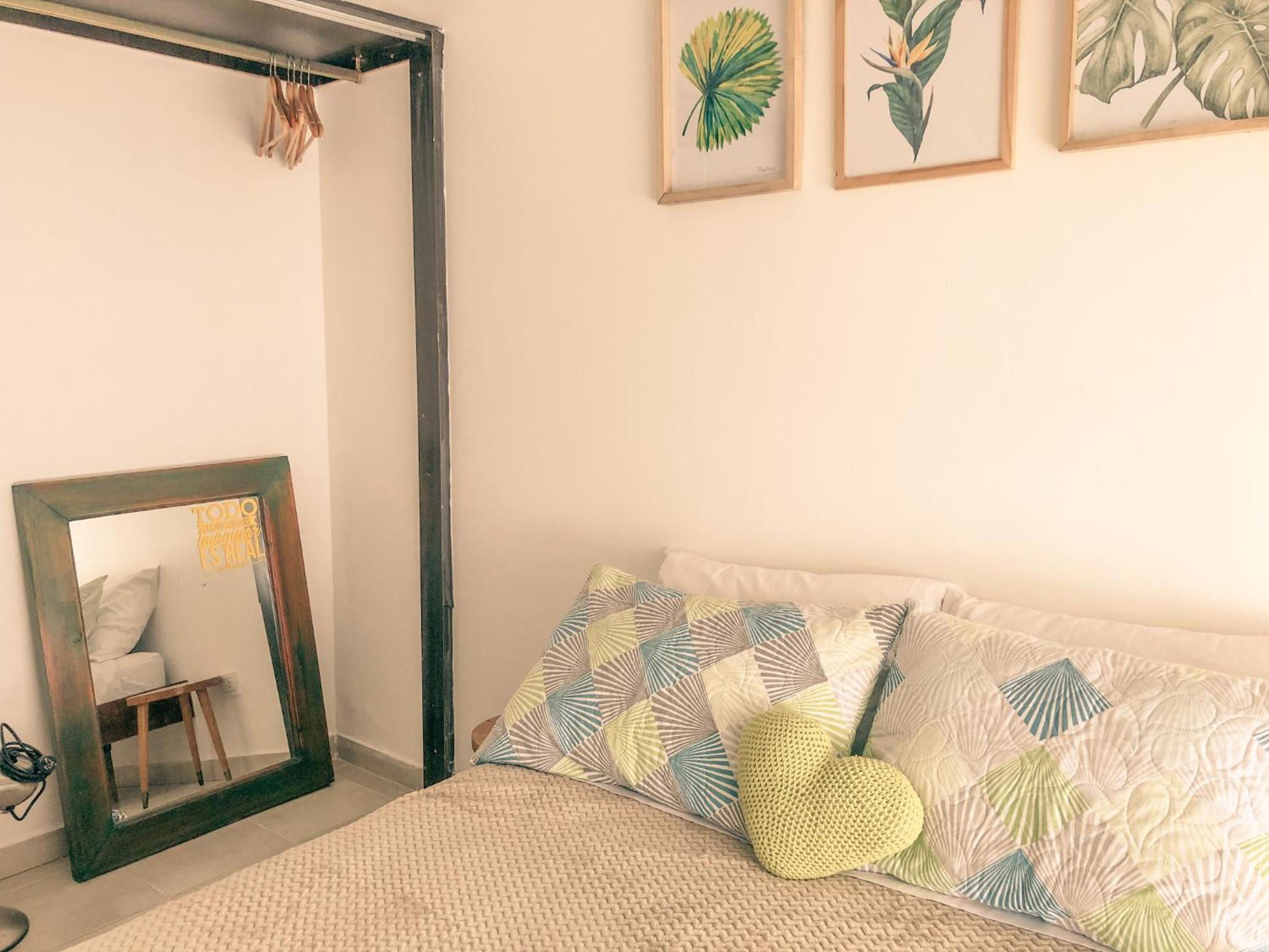 CUATRO Design Apartment