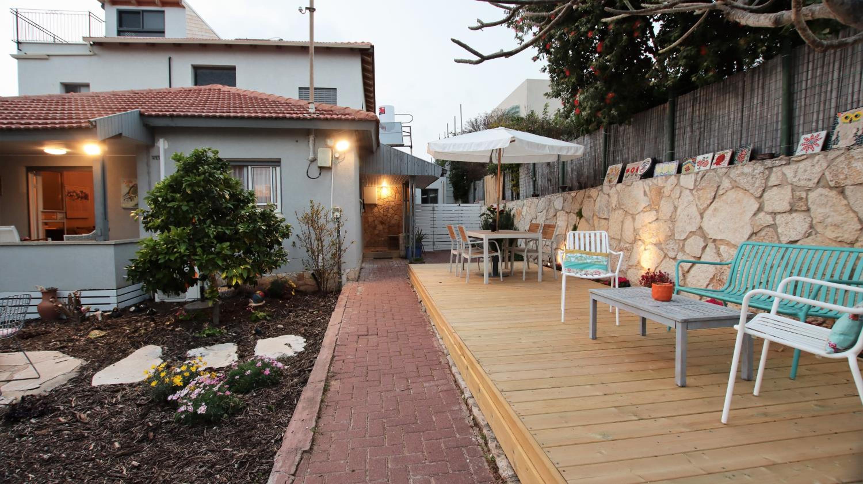 Cute & Cozy House in Zichron Yaakov view 3