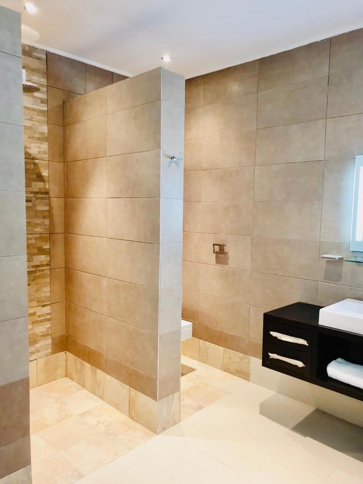 Gambia Seafront Central Private Apartment