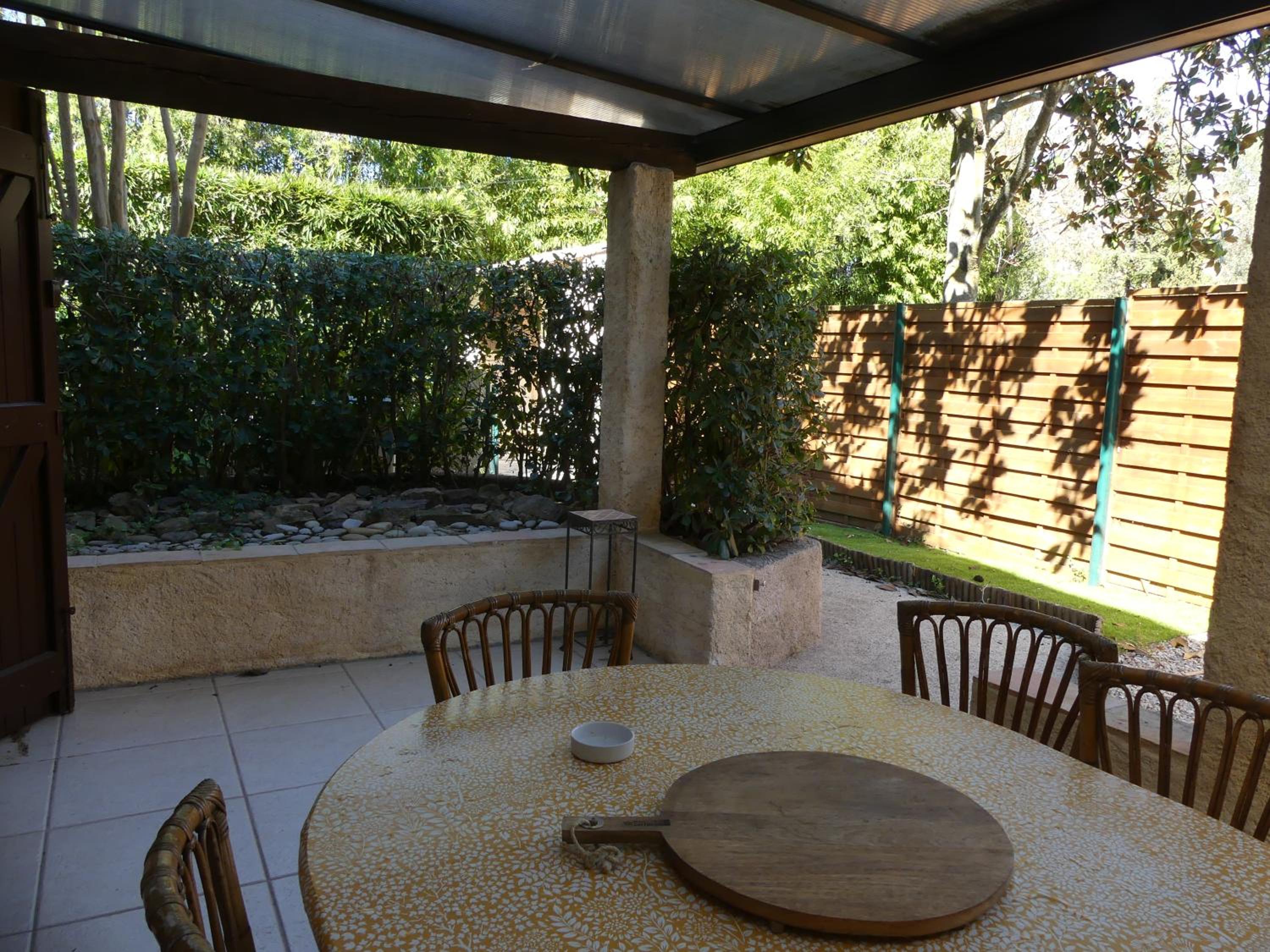 Rez de jardin au calme et proche mer