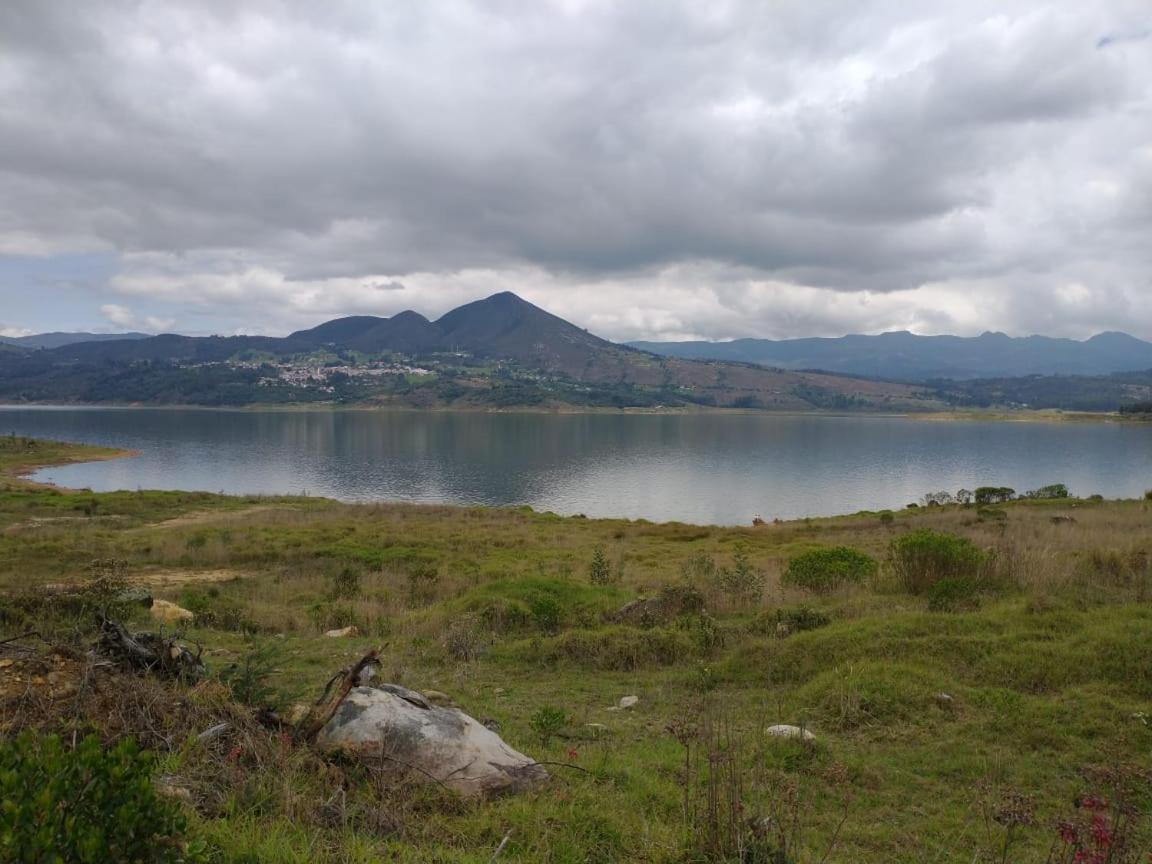 Mirador Valle del Tomine - Cabaña vista al embalse