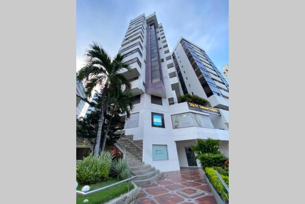 Apartamento en Bocagrande - Piscina, Jacuzzi y Mar view 4